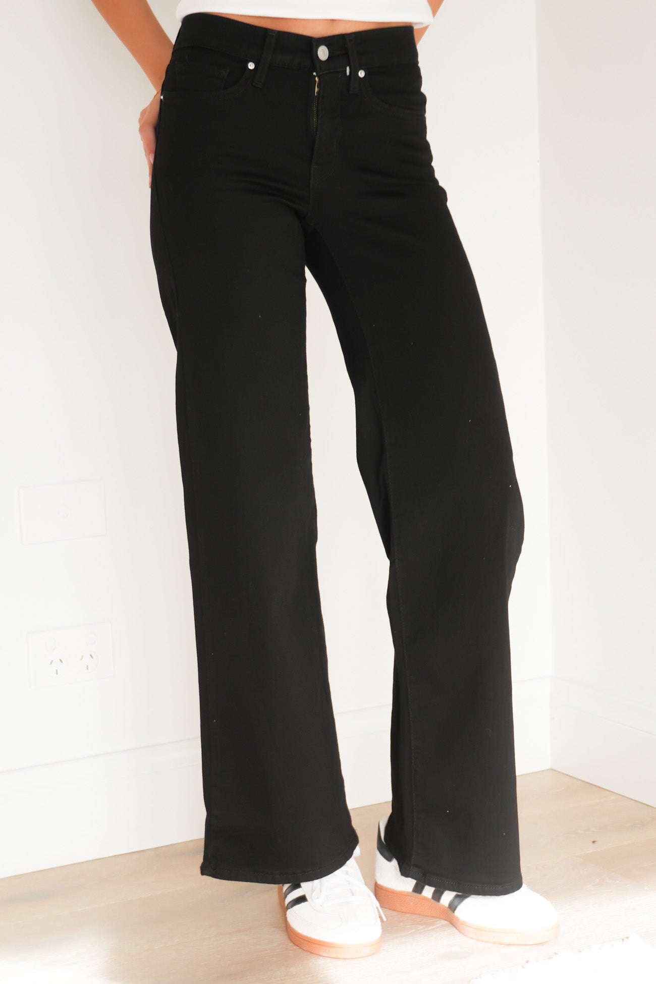 318 Shaping Wide Leg Jean Soft Black