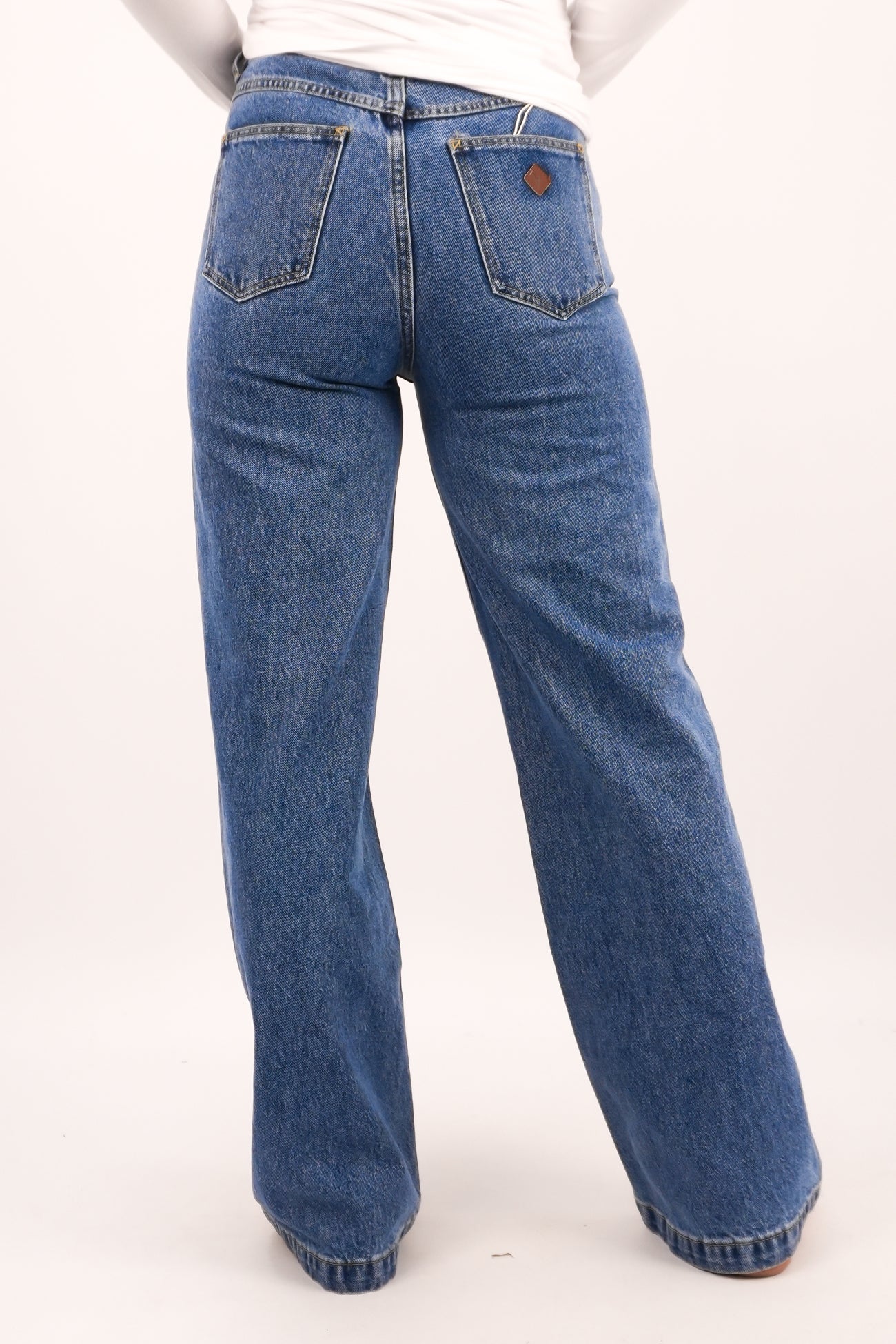 A 94 Wide Jean Eva OG
