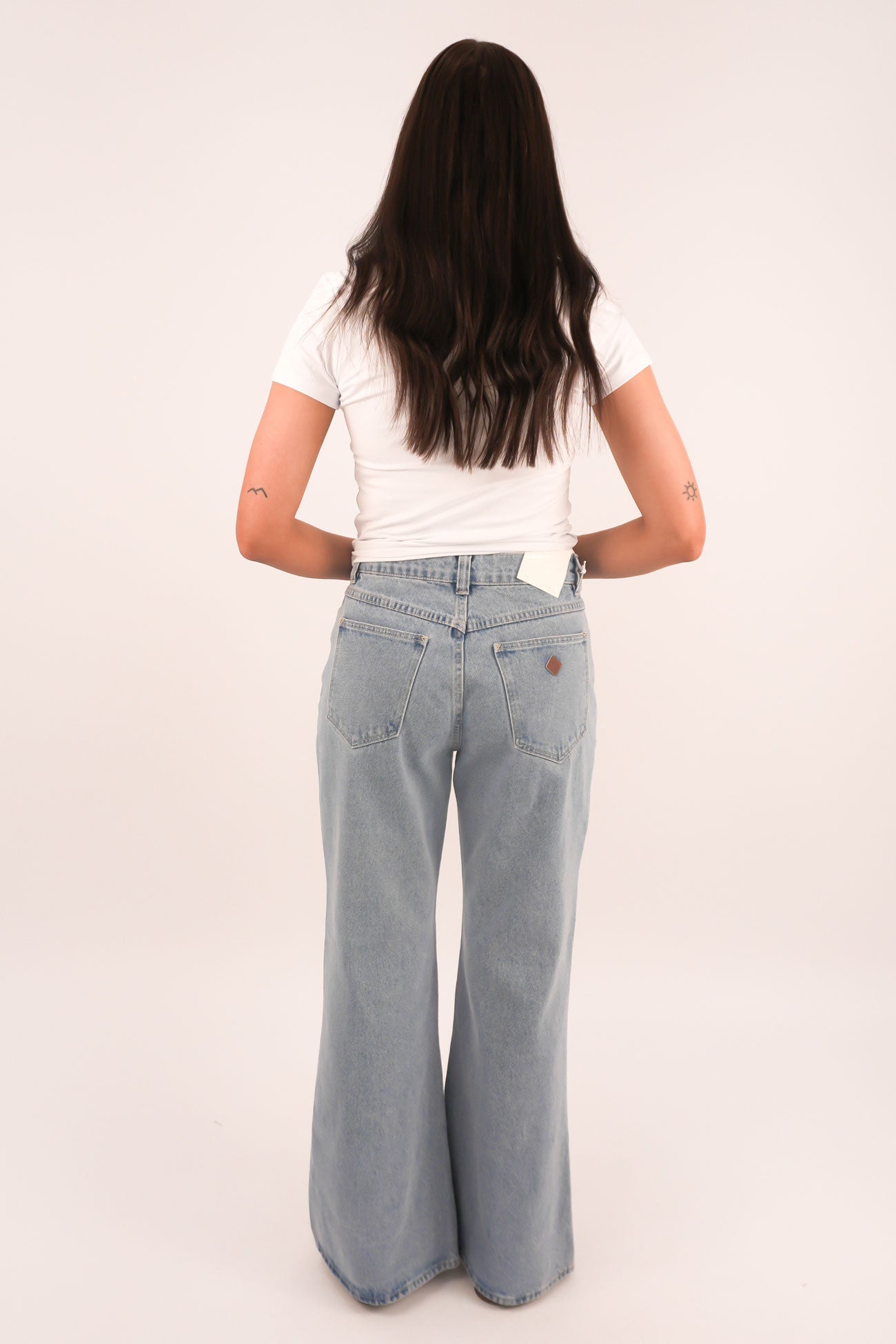 A-95-Baggy-Flare-Jean-Paris-b4jpg