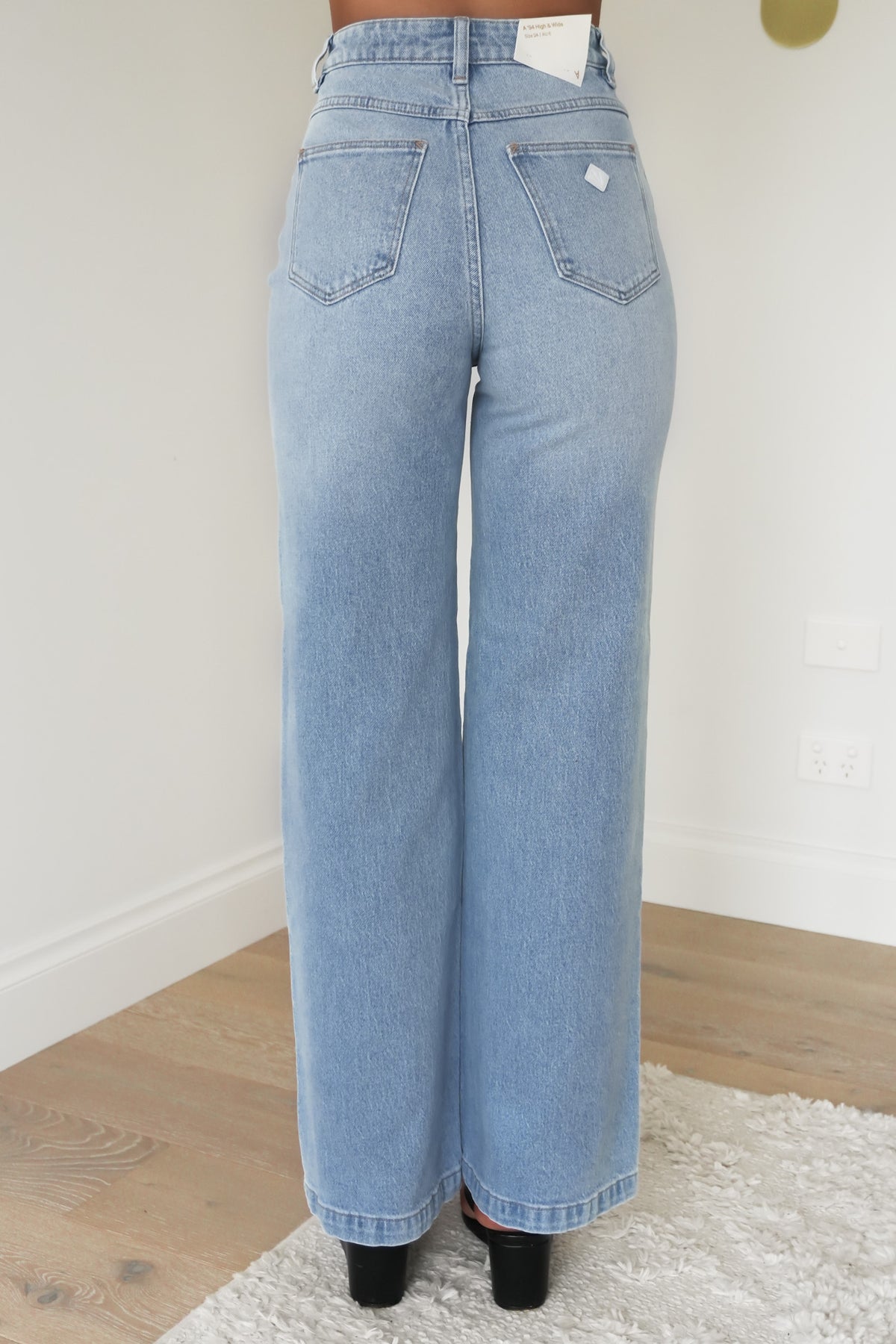 A 94 High & Wide Jean Karina