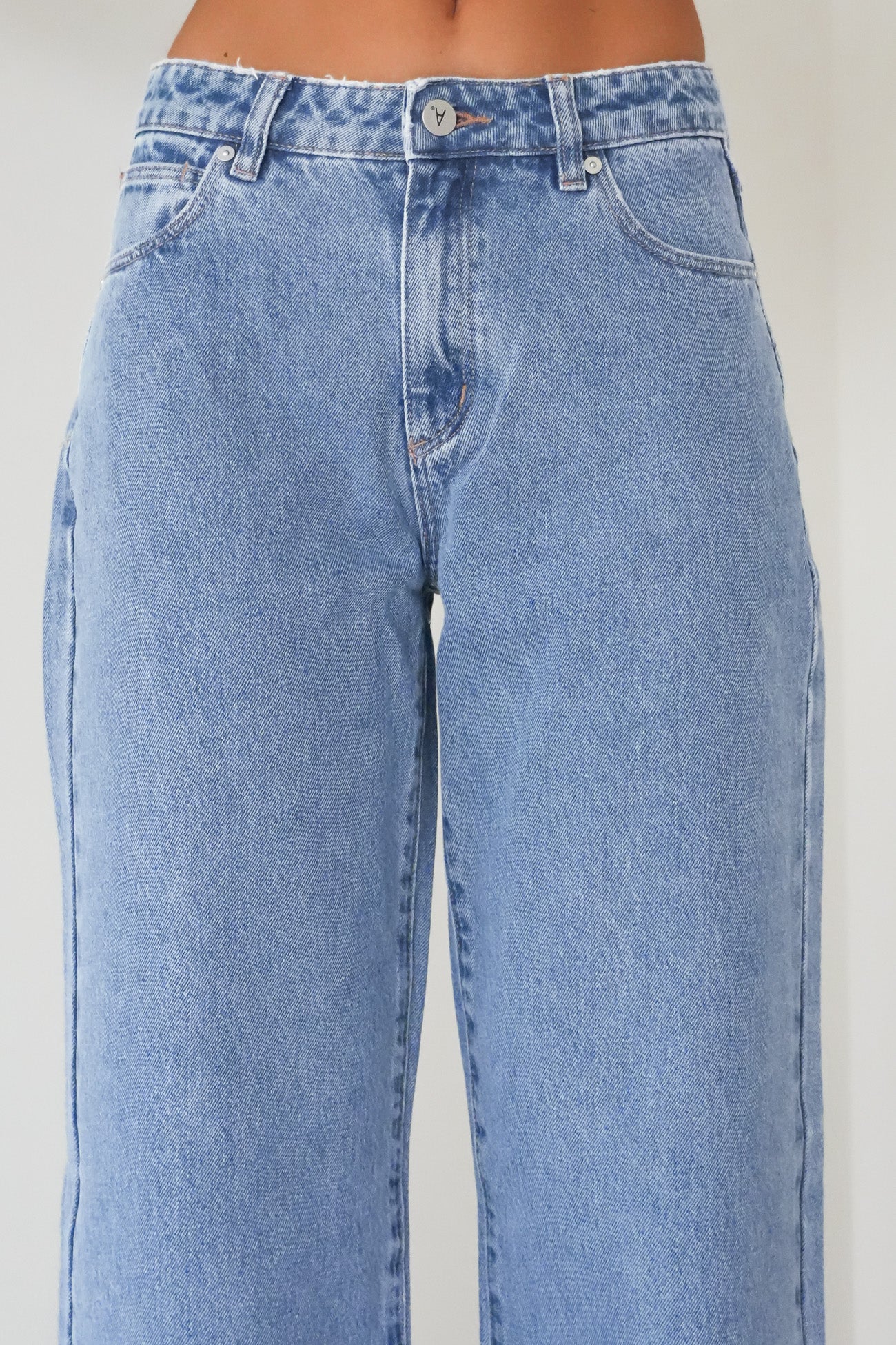 A 95 Mid Baggy Jean Gigi