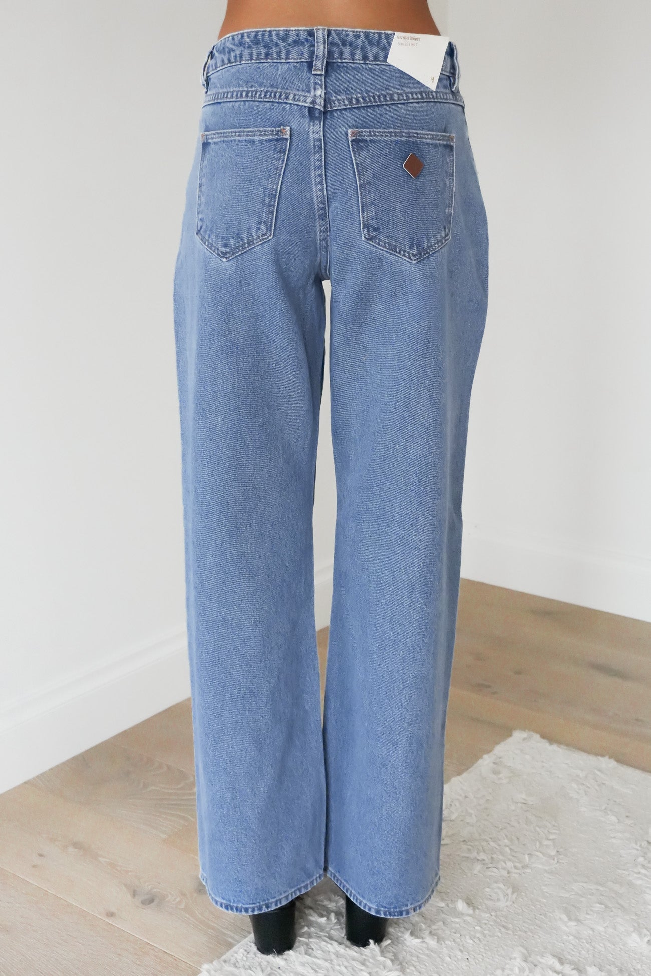 A 95 Mid Baggy Jean Gigi