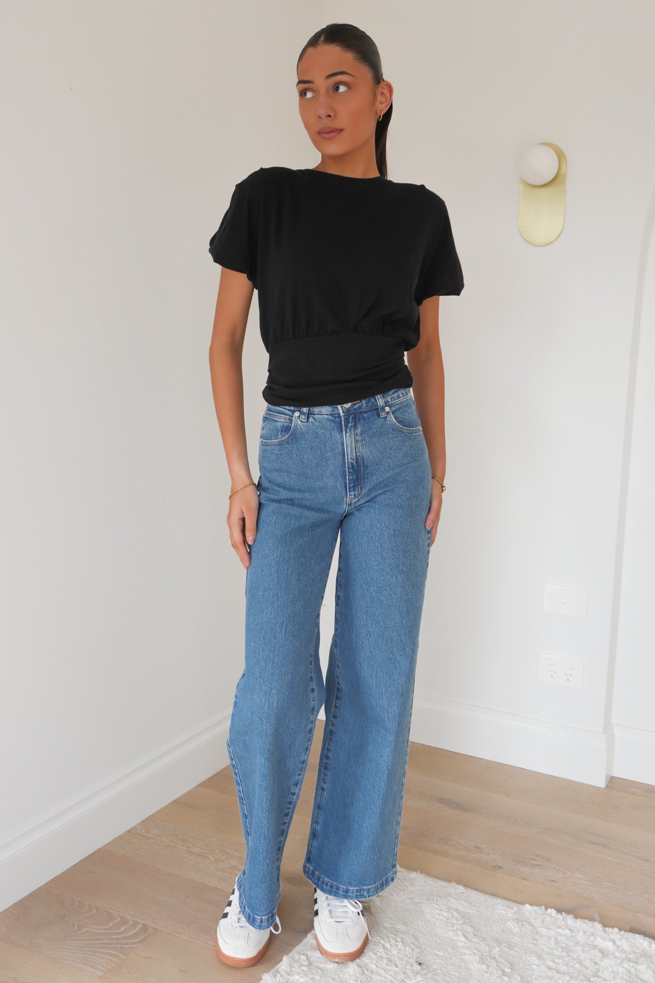 AAE Halle Tee Black