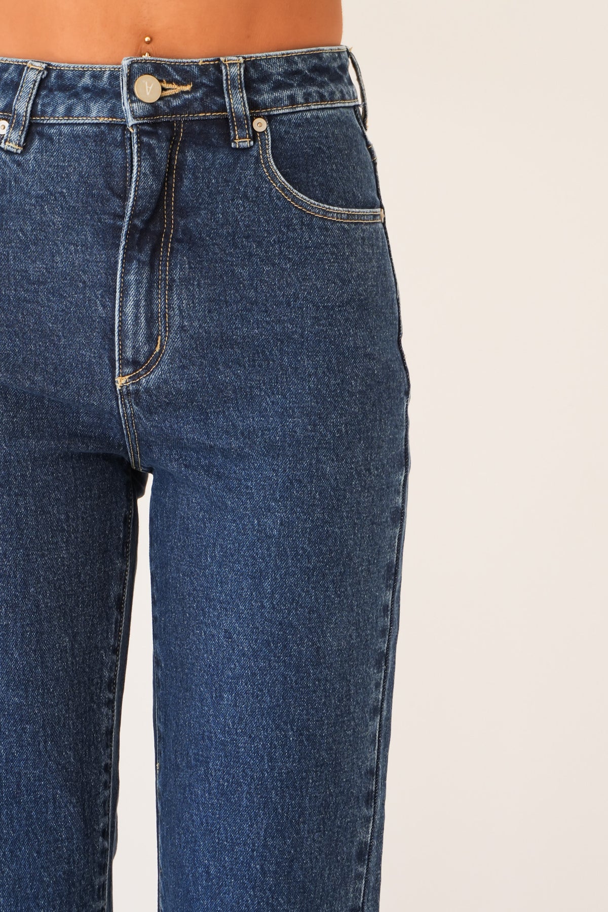 A Venice Straight Jean Tara