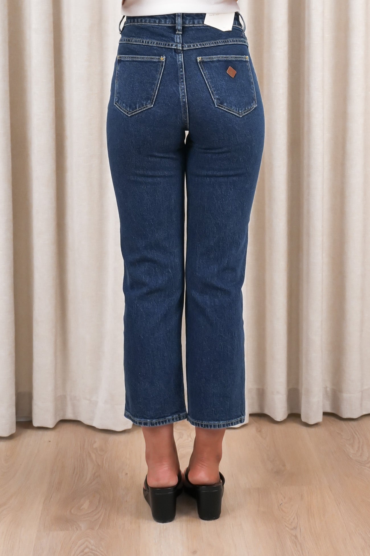 A Venice Straight Jean Tara