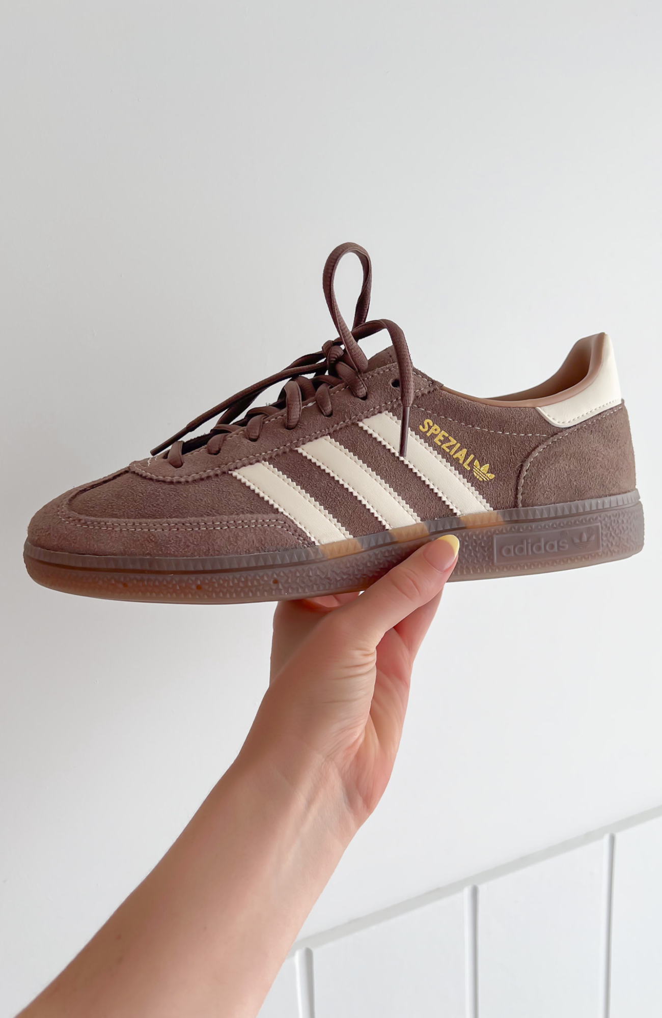Handball Spezial Earth Strata Wonder White Gum