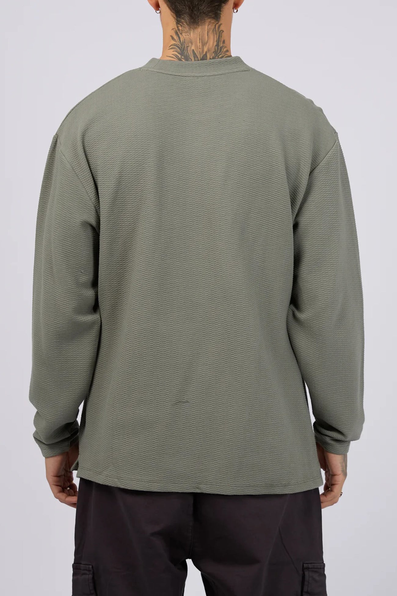 Arching Textured Crew Agave Green b