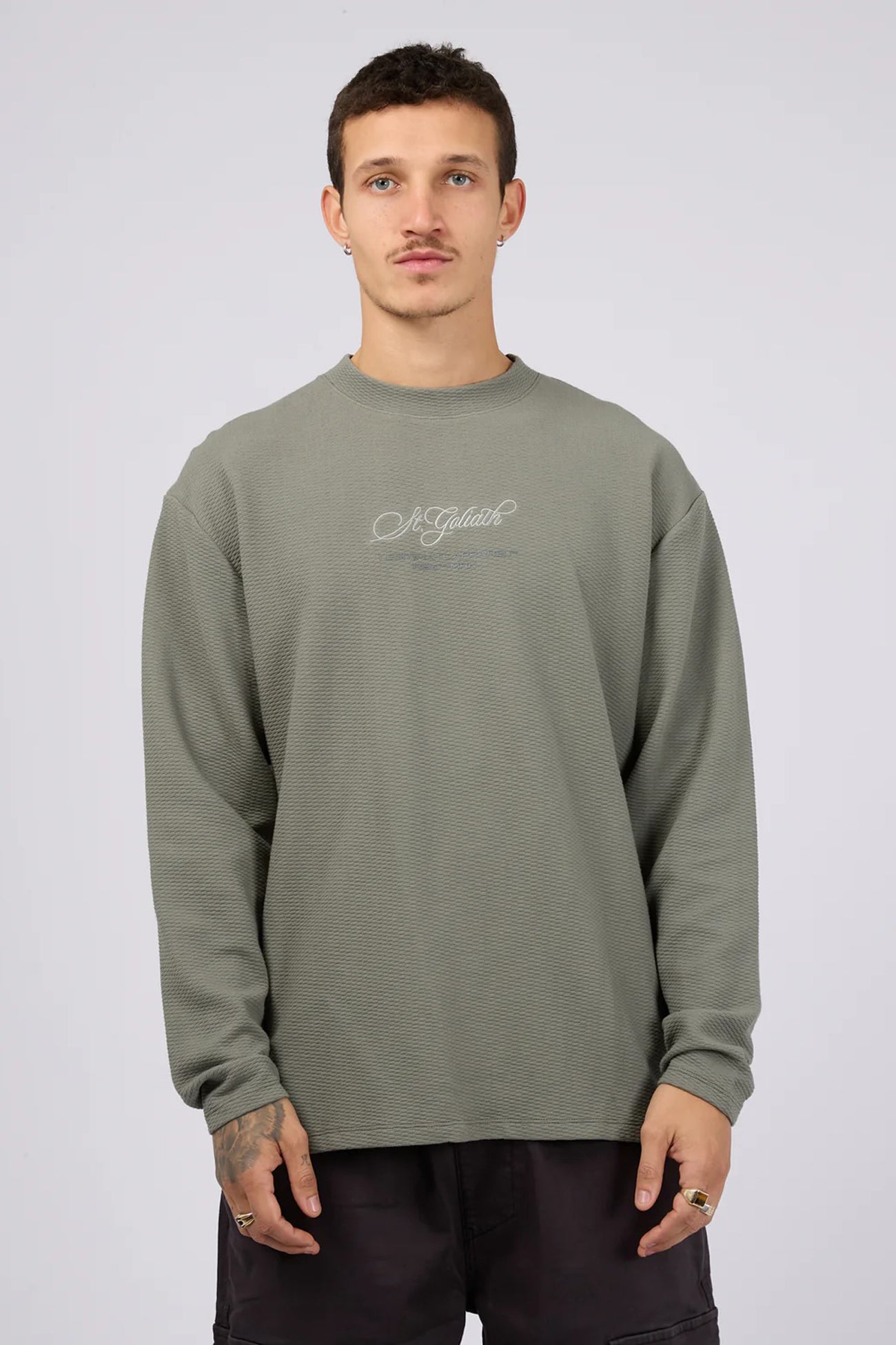 Arching Textured Crew Agave Green f