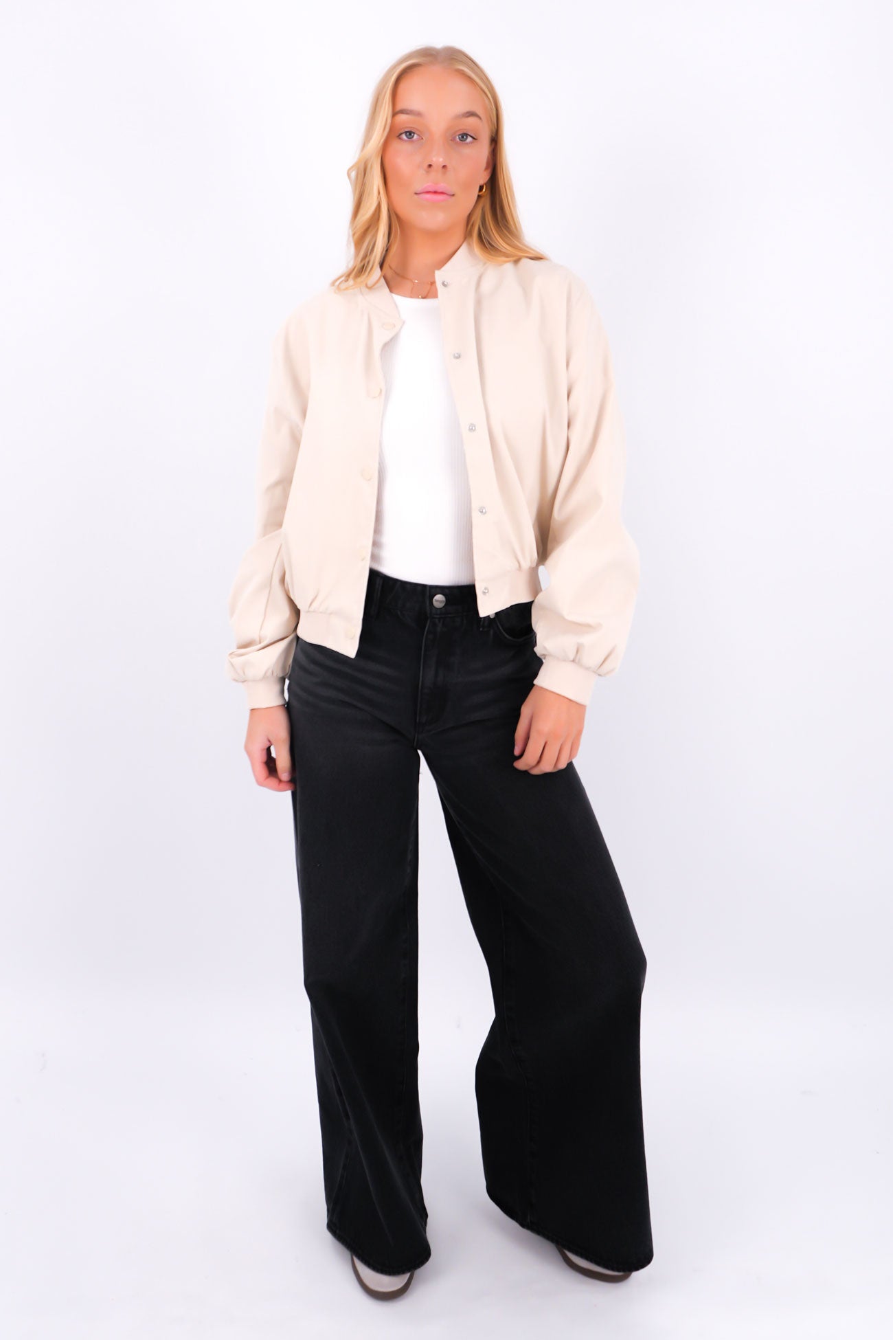 Benny Bomber Cream