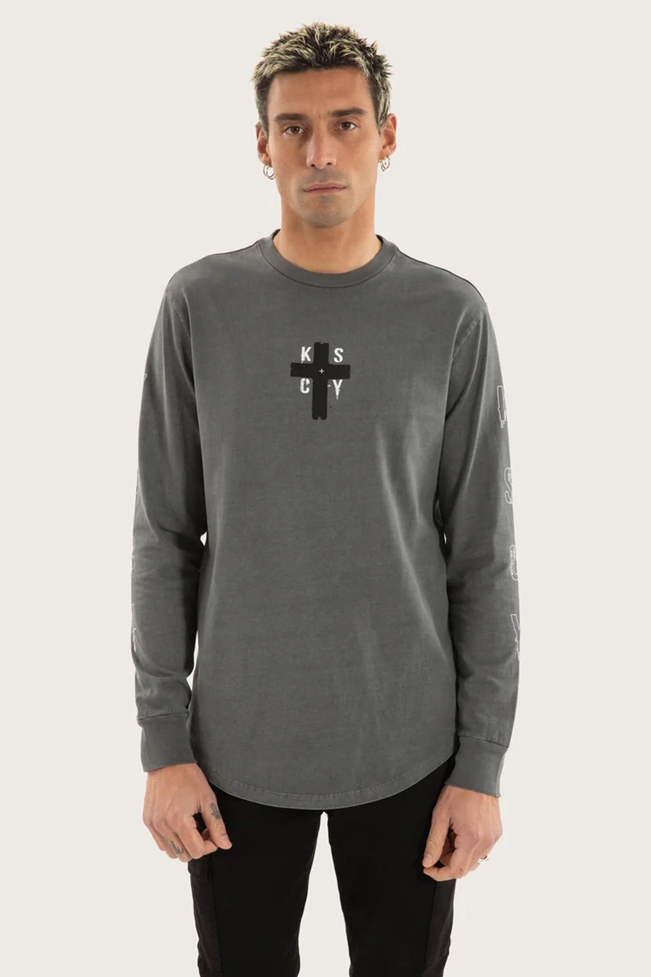 Cautious-Dual-Curved-Long-Sleeve-Tee-Pigment-Charcoal-fjpg