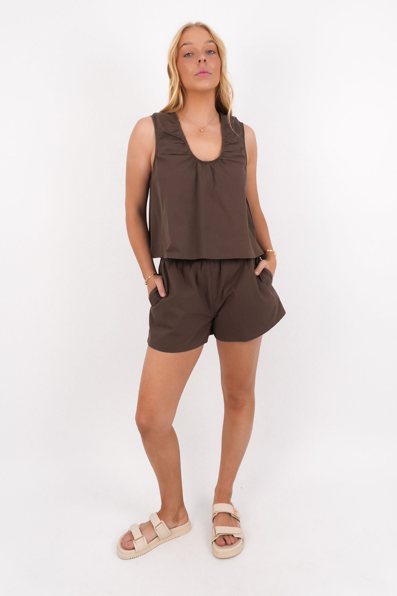 Collins Top Chocolate