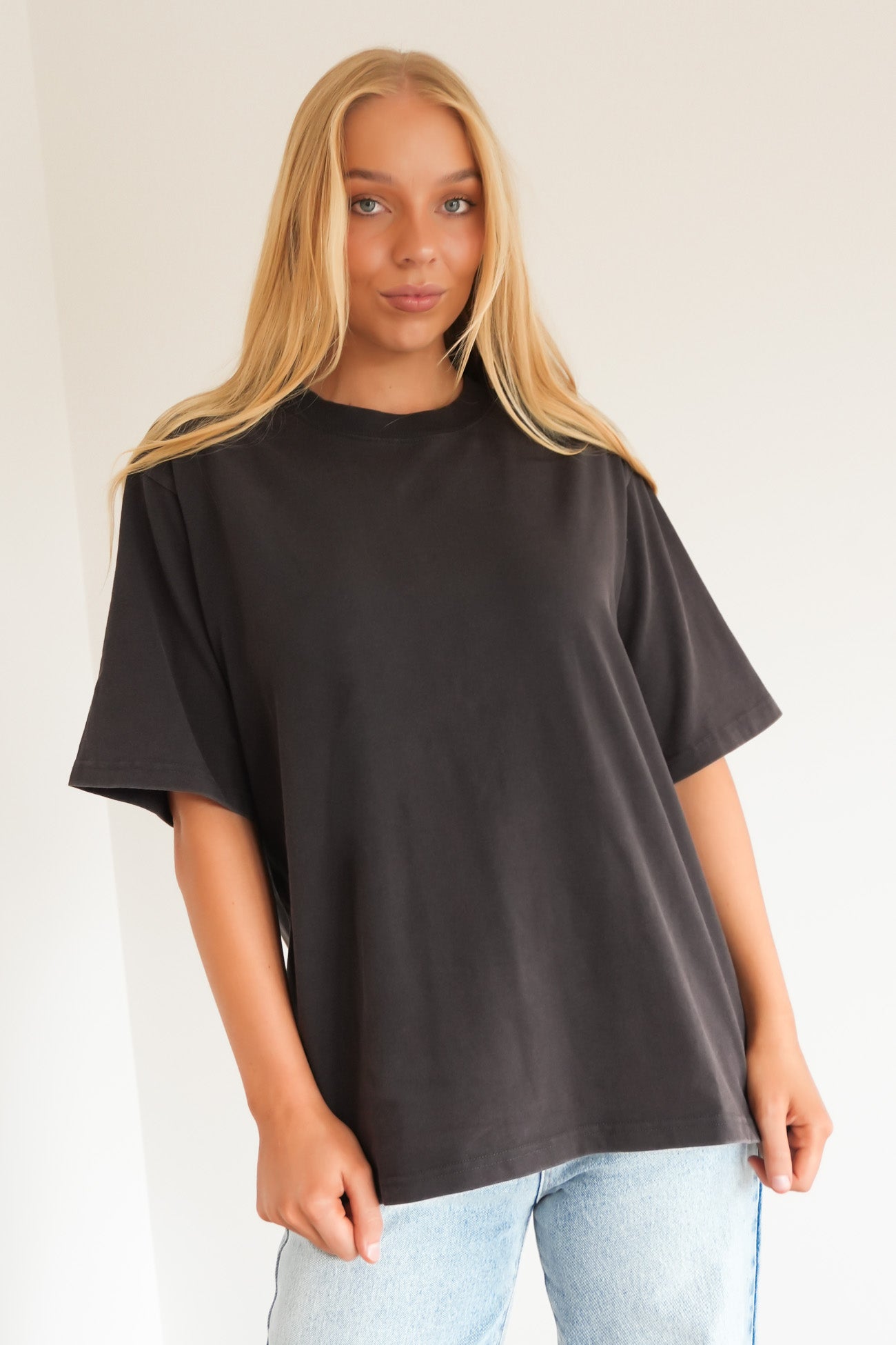 Core Oversized Tee Washed Black
