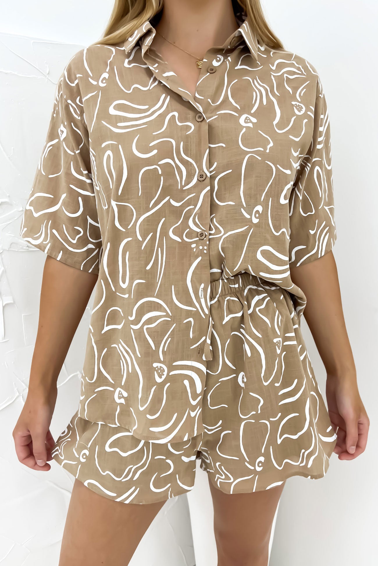 Corfu Set White Tan Floral