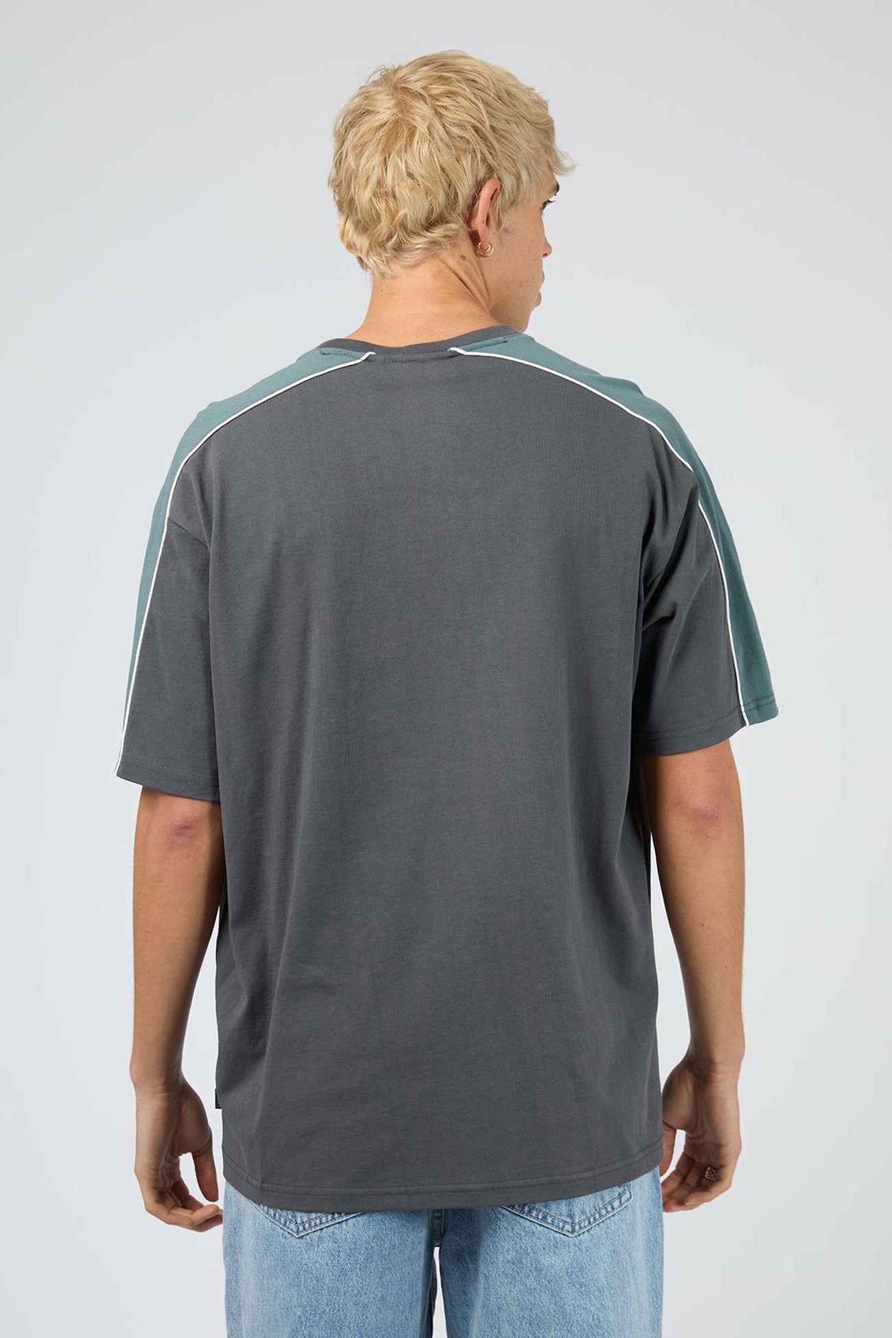 Cutback Panelled Tee Charcoal