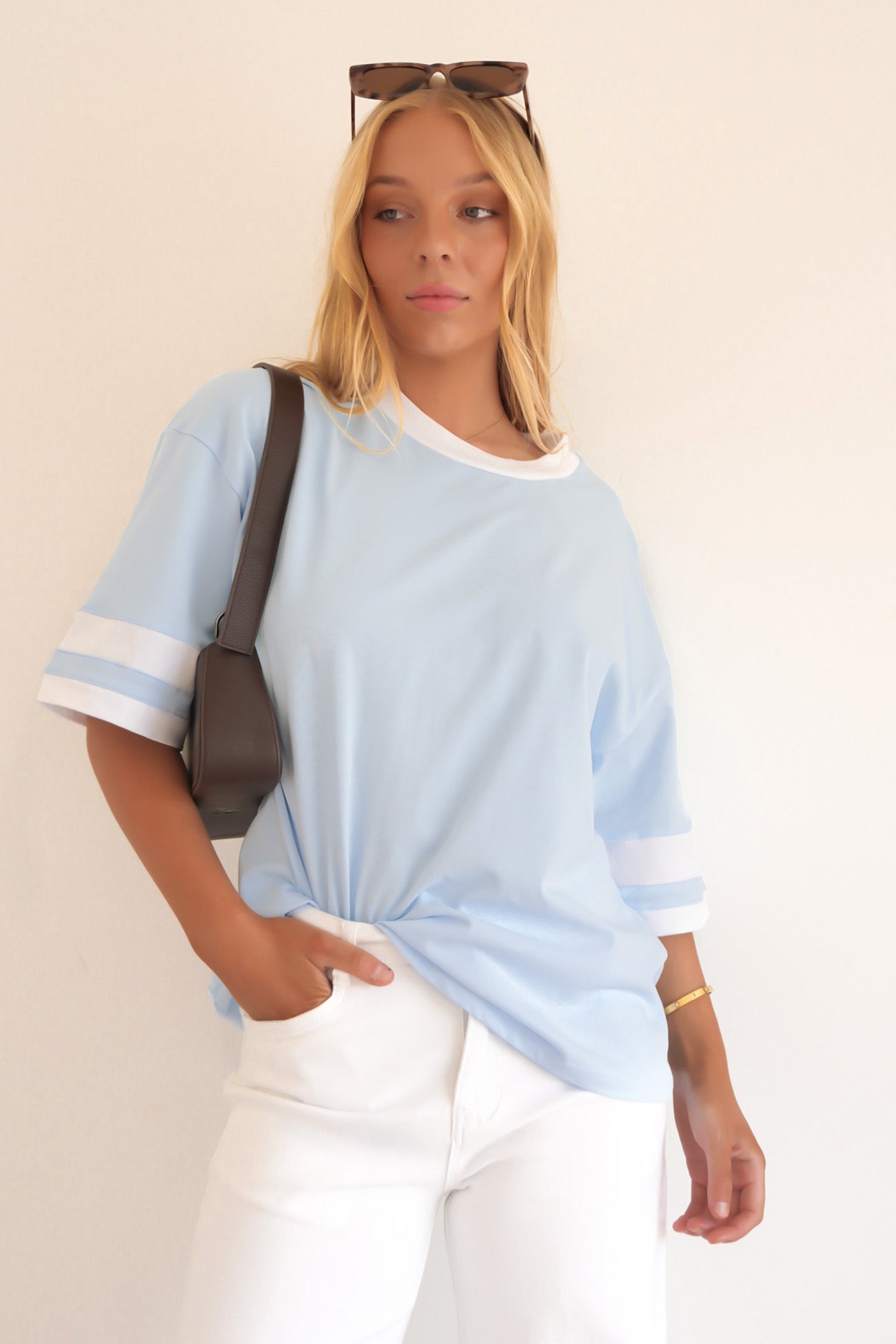 Della Tee Blue White