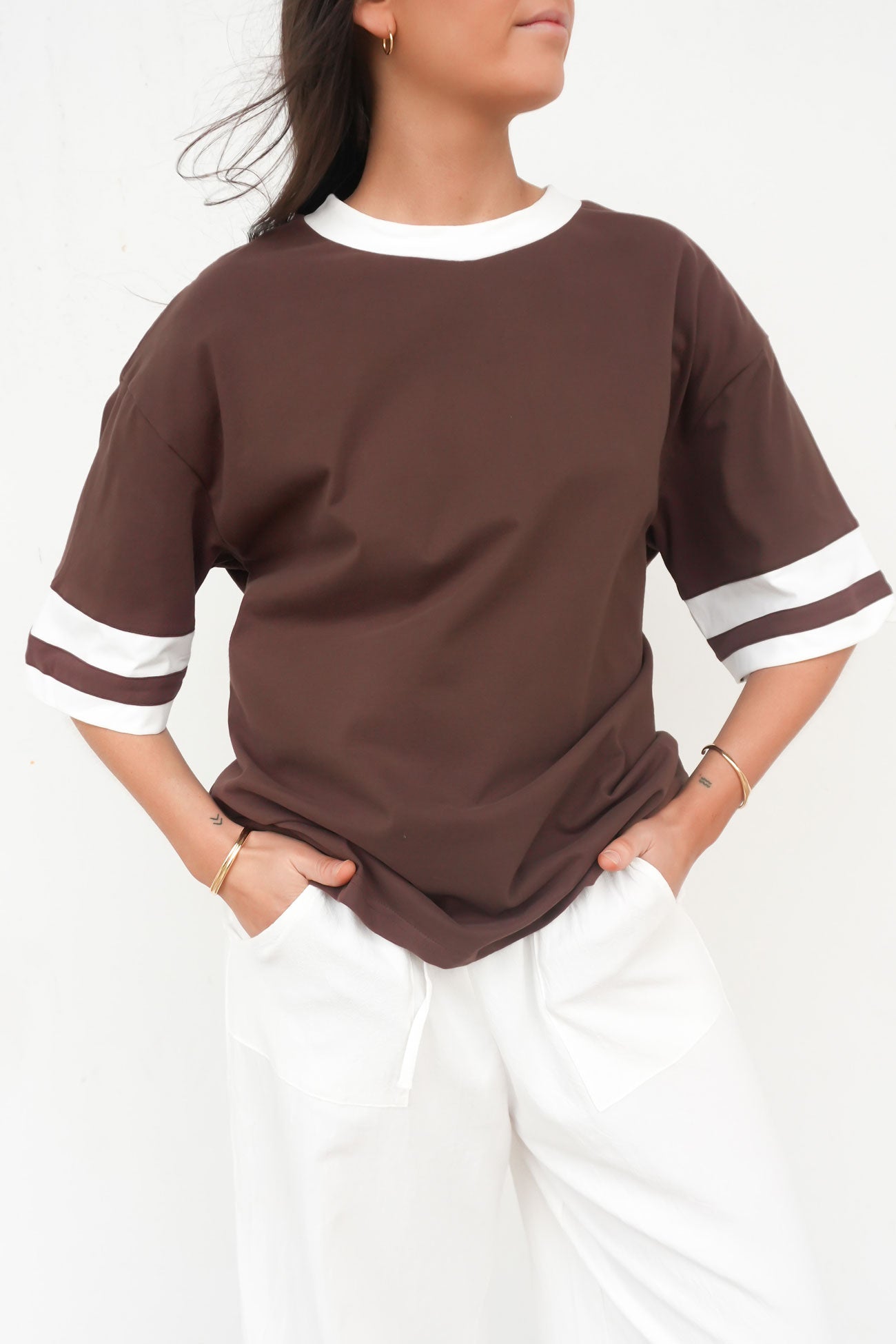 Della Tee Chocolate White
