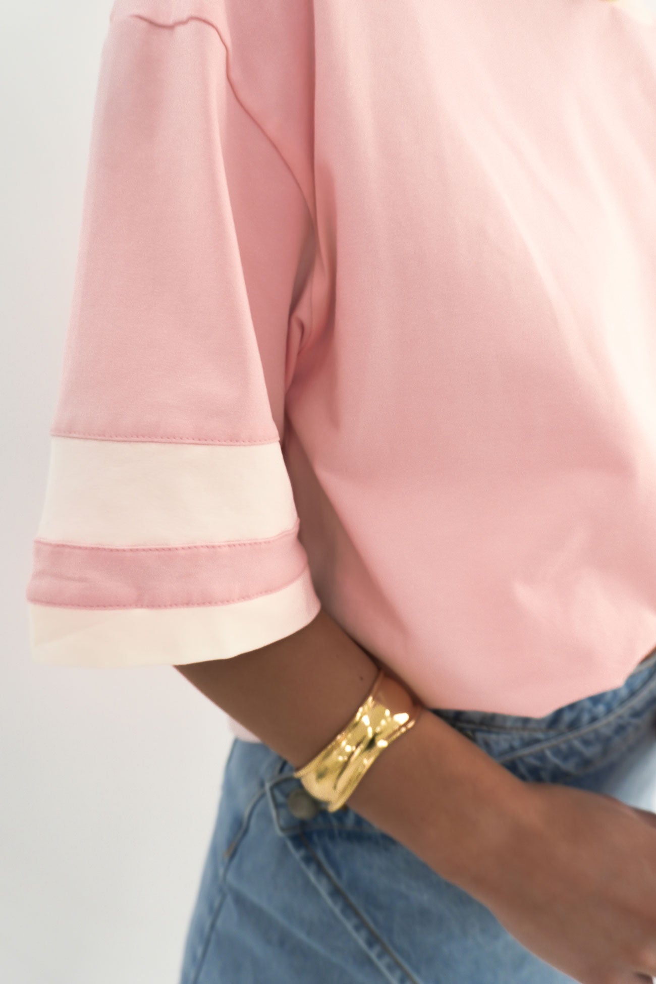 Della Tee Pink White