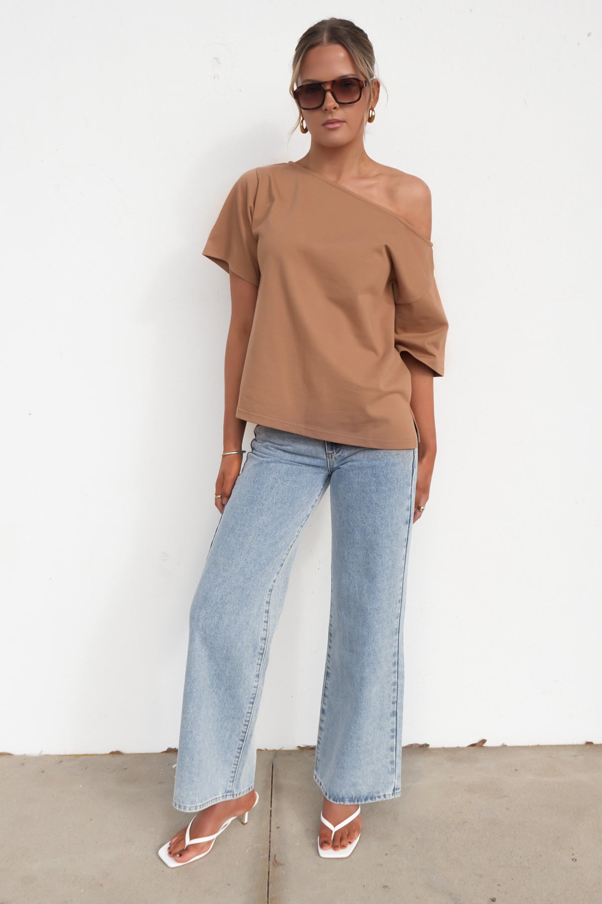 Elle Off Shoulder Tee Italian Clay