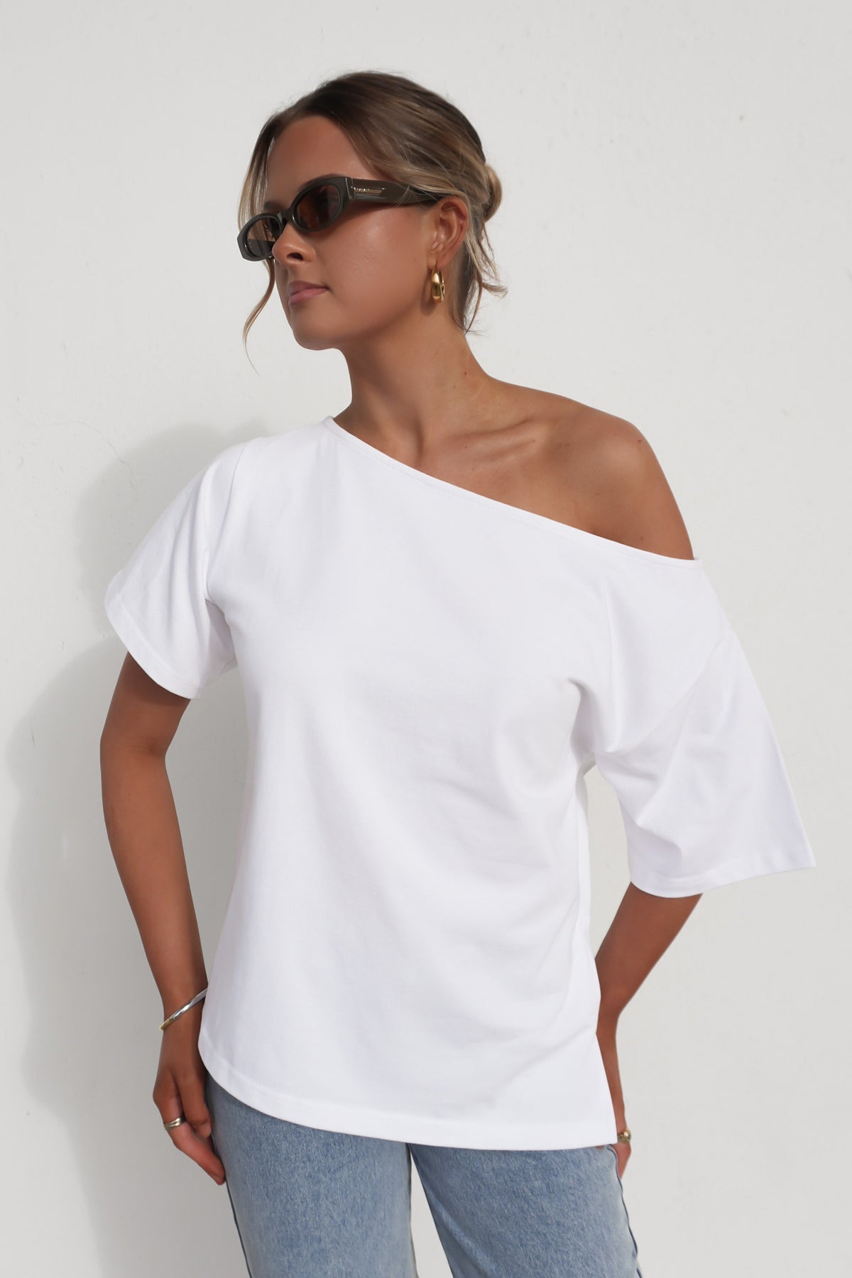 Elle Off Shoulder Tee White