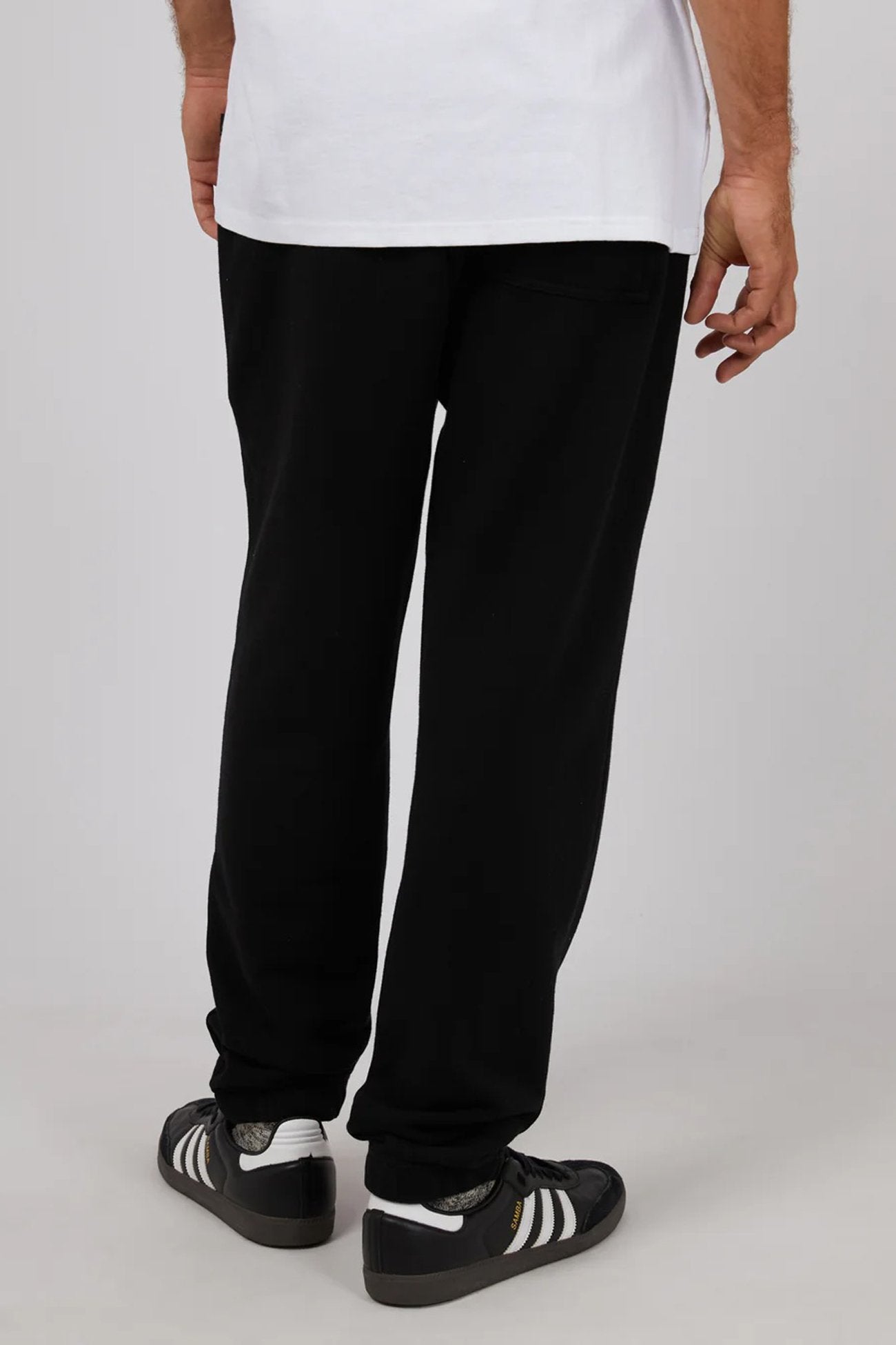 Essential Theory Track Pant Black