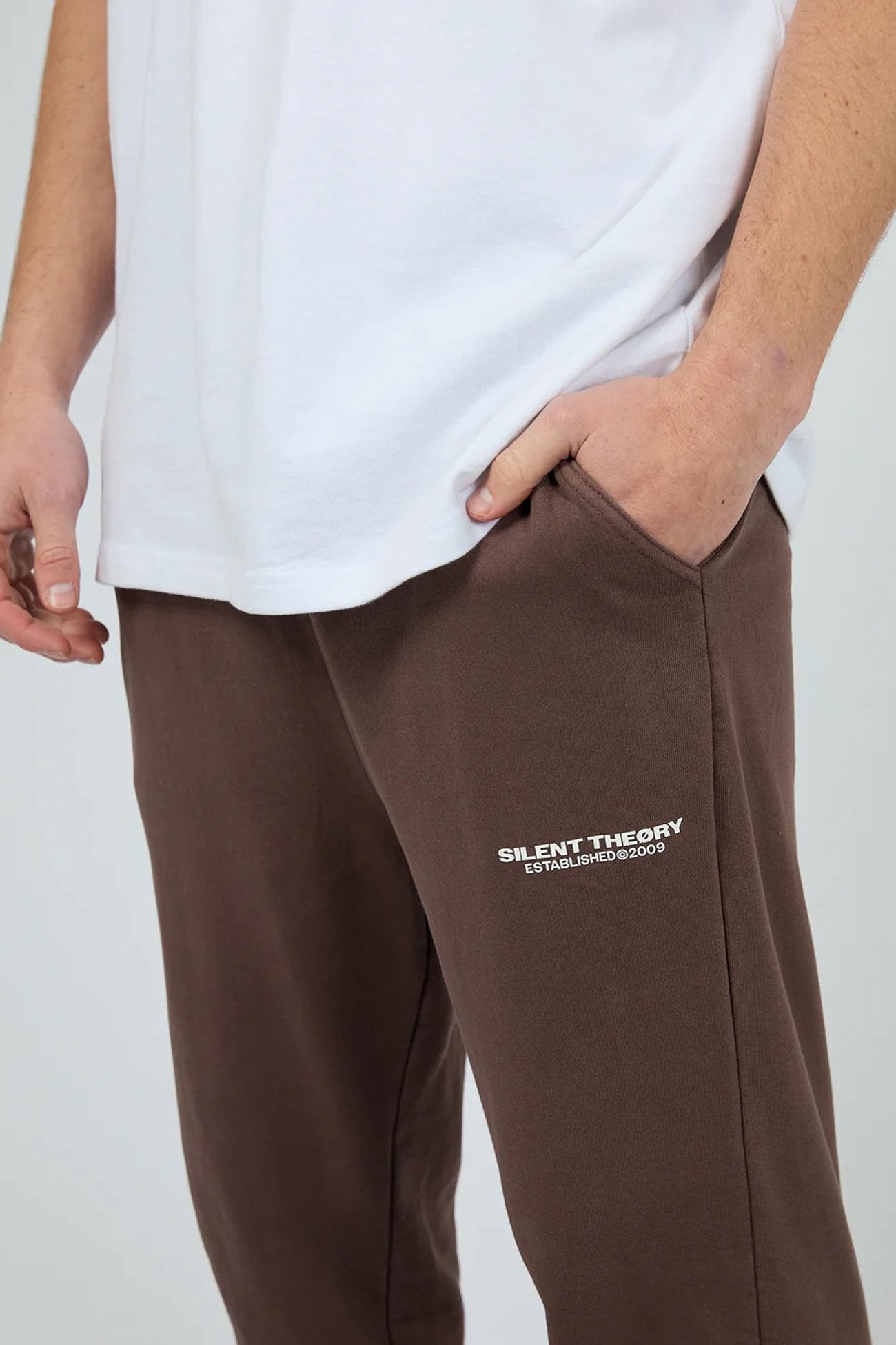 Essential Theory Track Pant Chocolate
