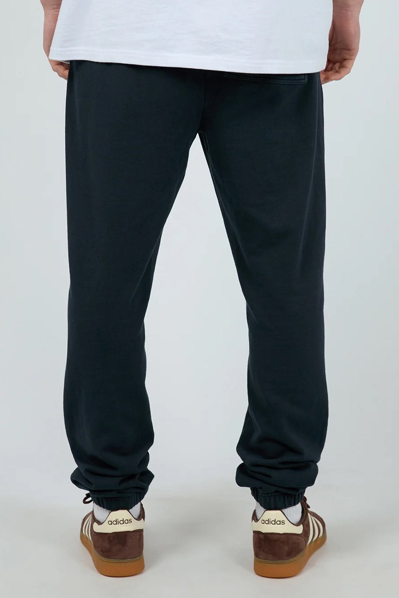 Essential Theory Track Pant Navy