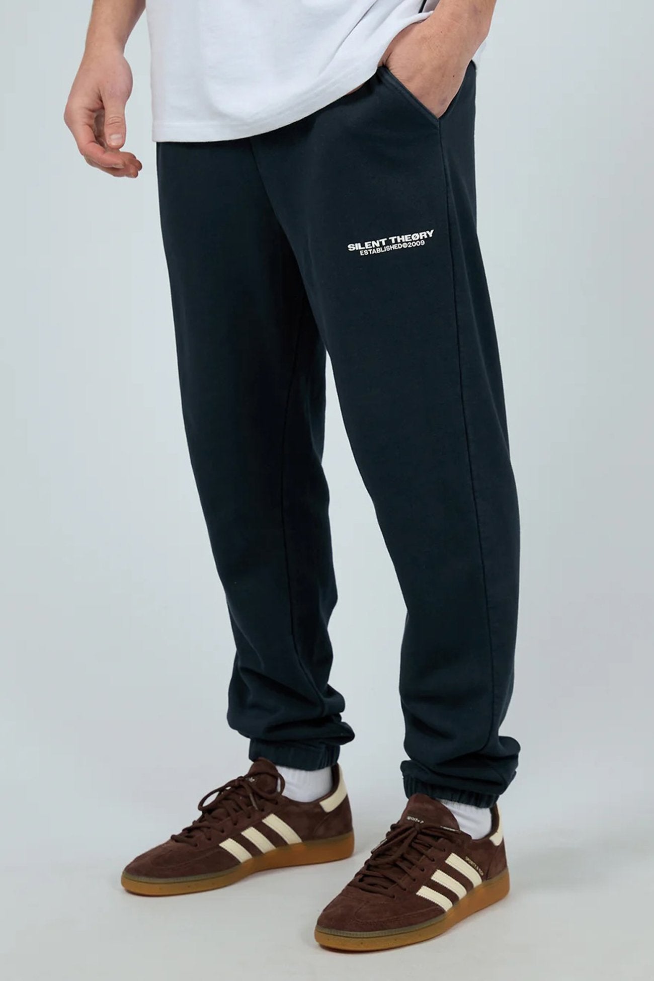 Essential Theory Track Pant Navy