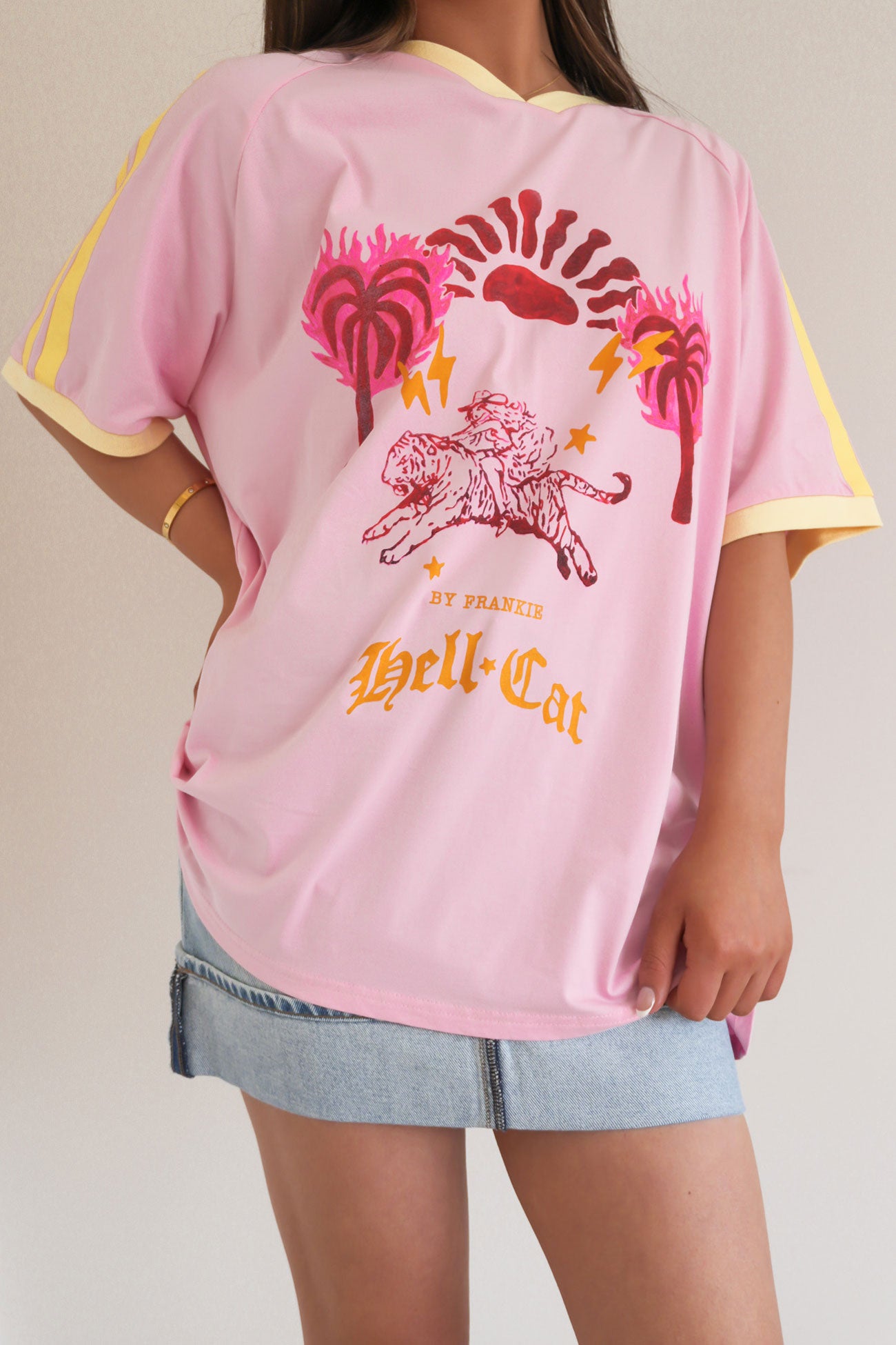 Hell-Cat Tee Pink