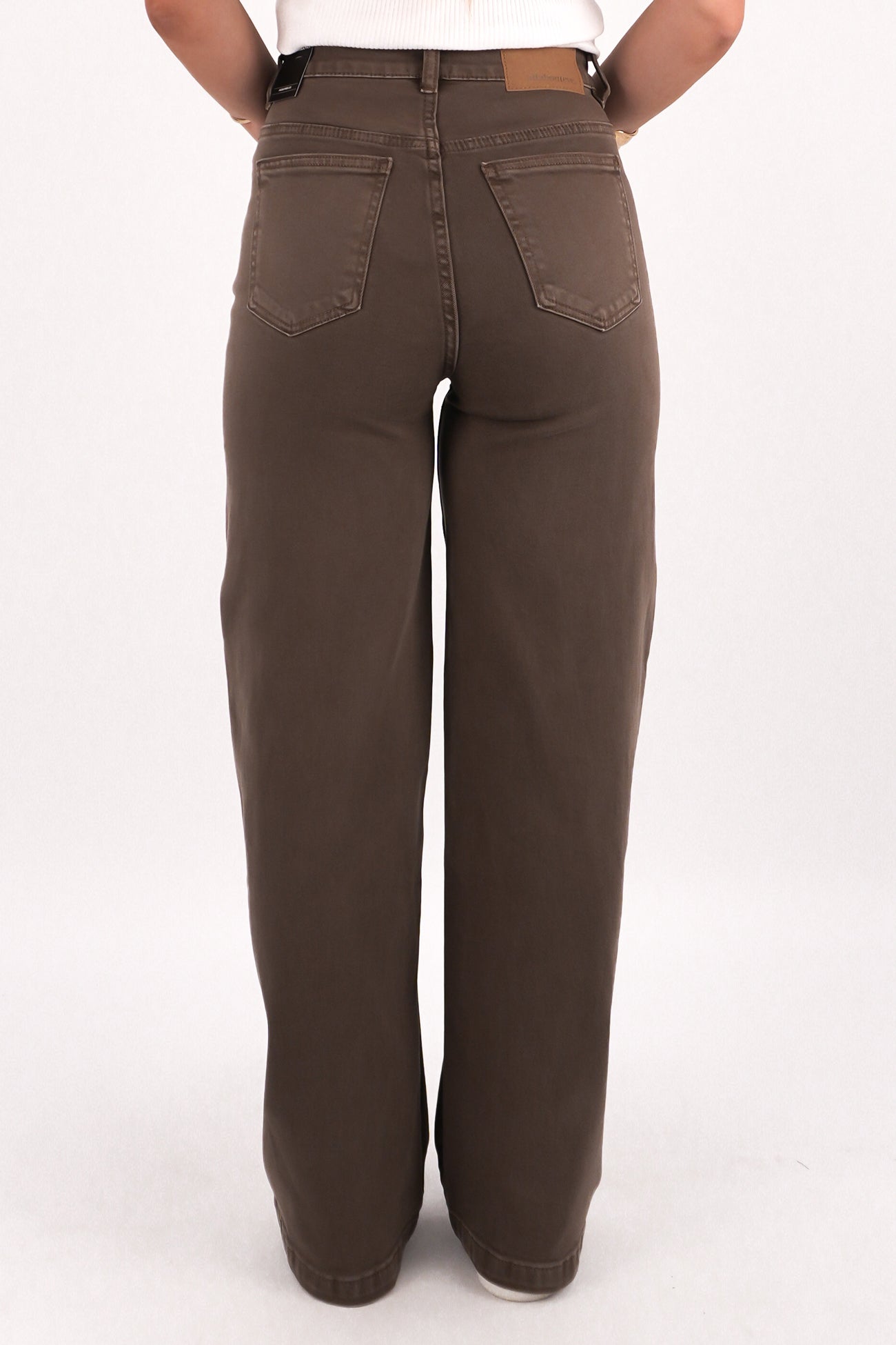 Jacqui Wide Leg Jean Cocoa