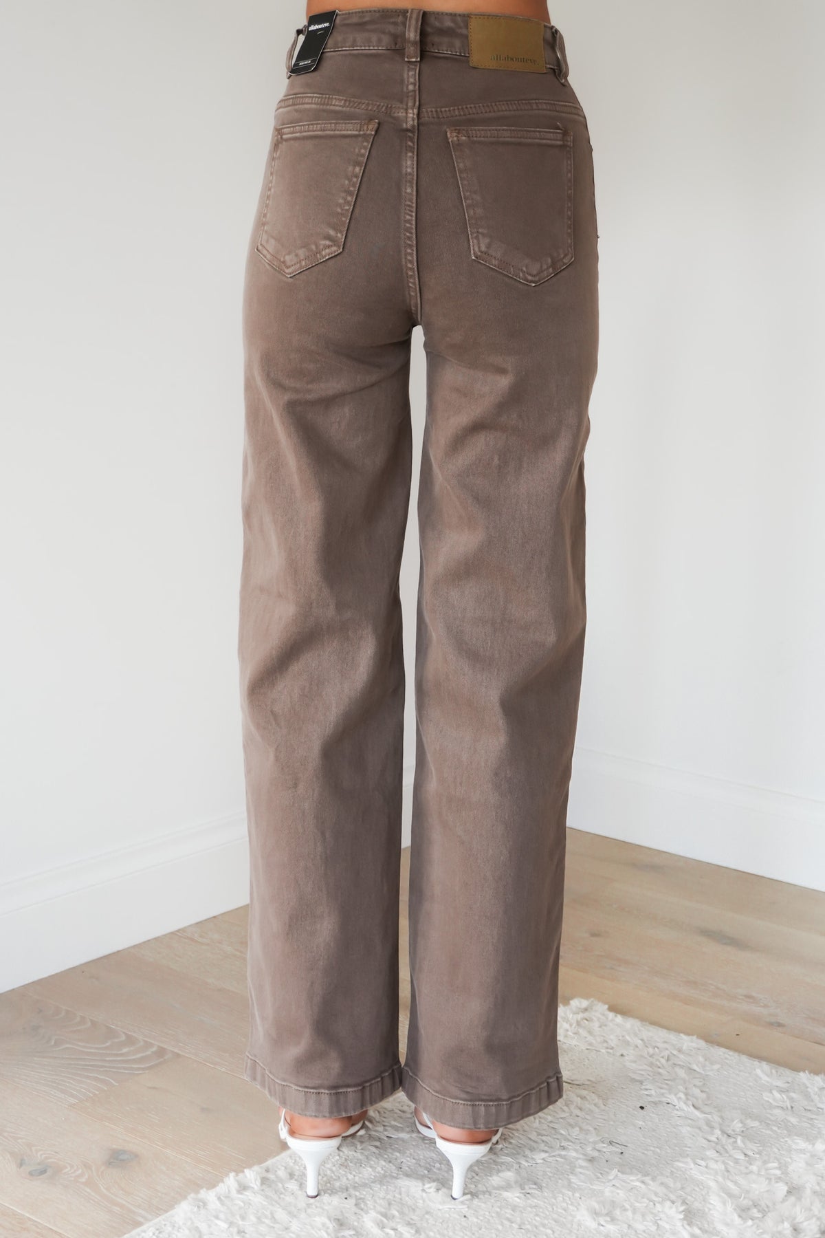 Jacqui Wide Leg Jean Cocoa