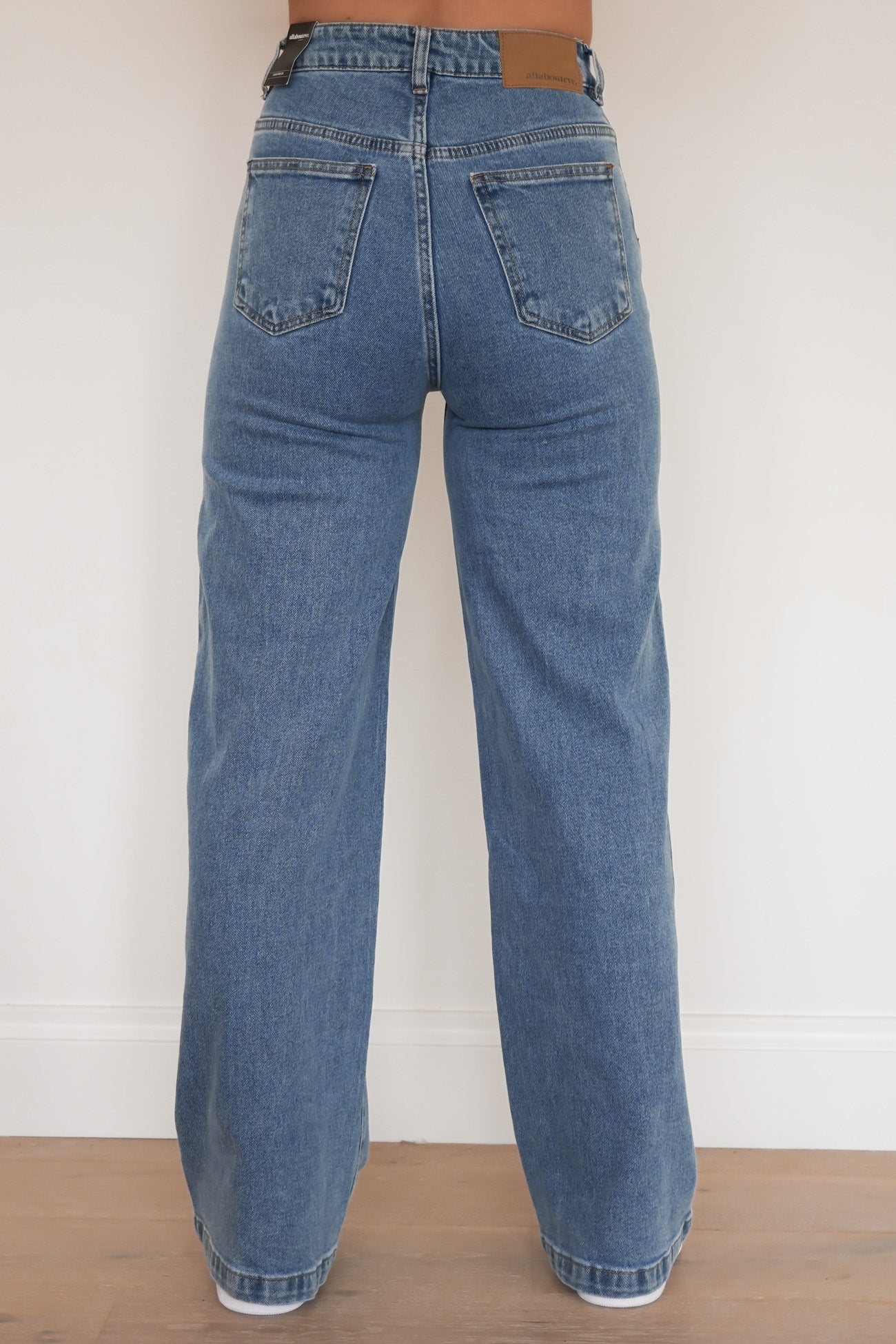 Jacqui Wide Leg Jean Light Blue
