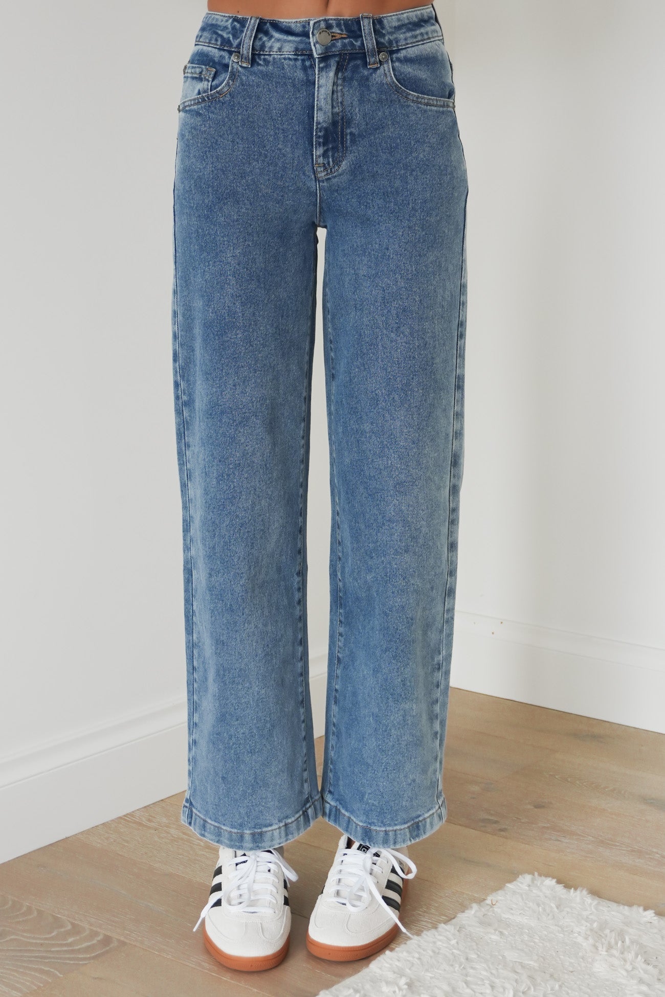 Jacqui Wide Leg Petite Jean Light Blue