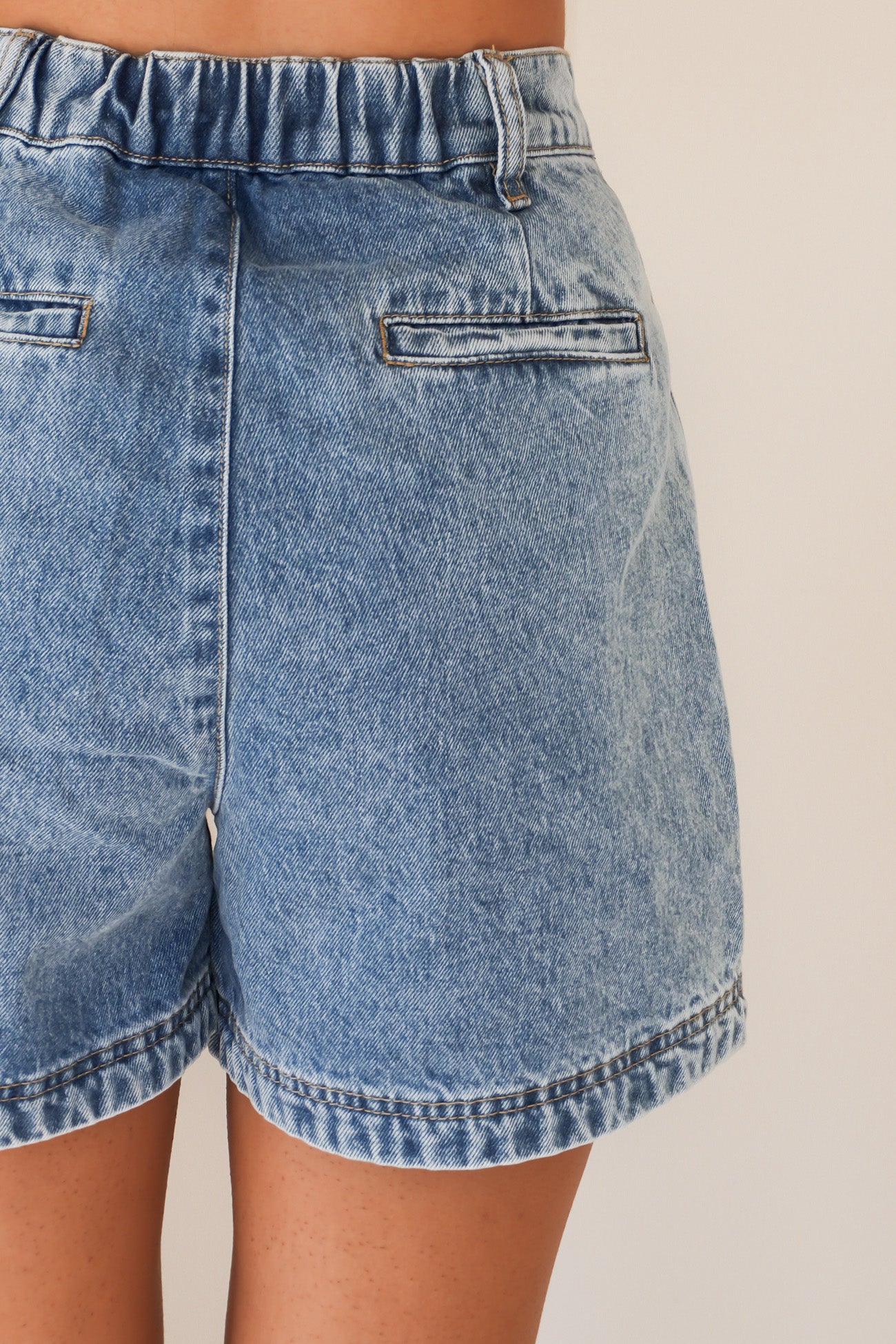 Josie Short Light Blue