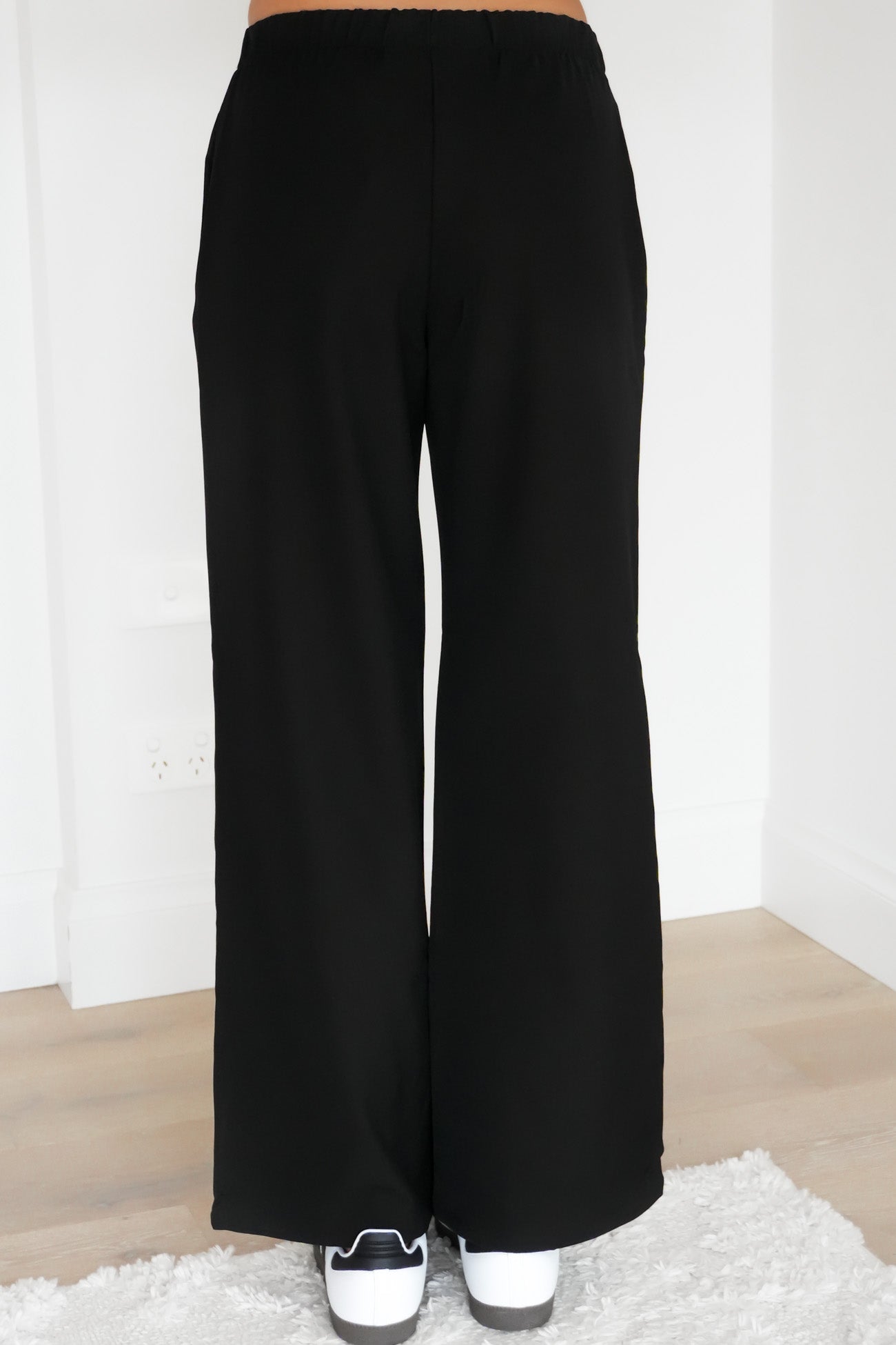 Lina Pant Black