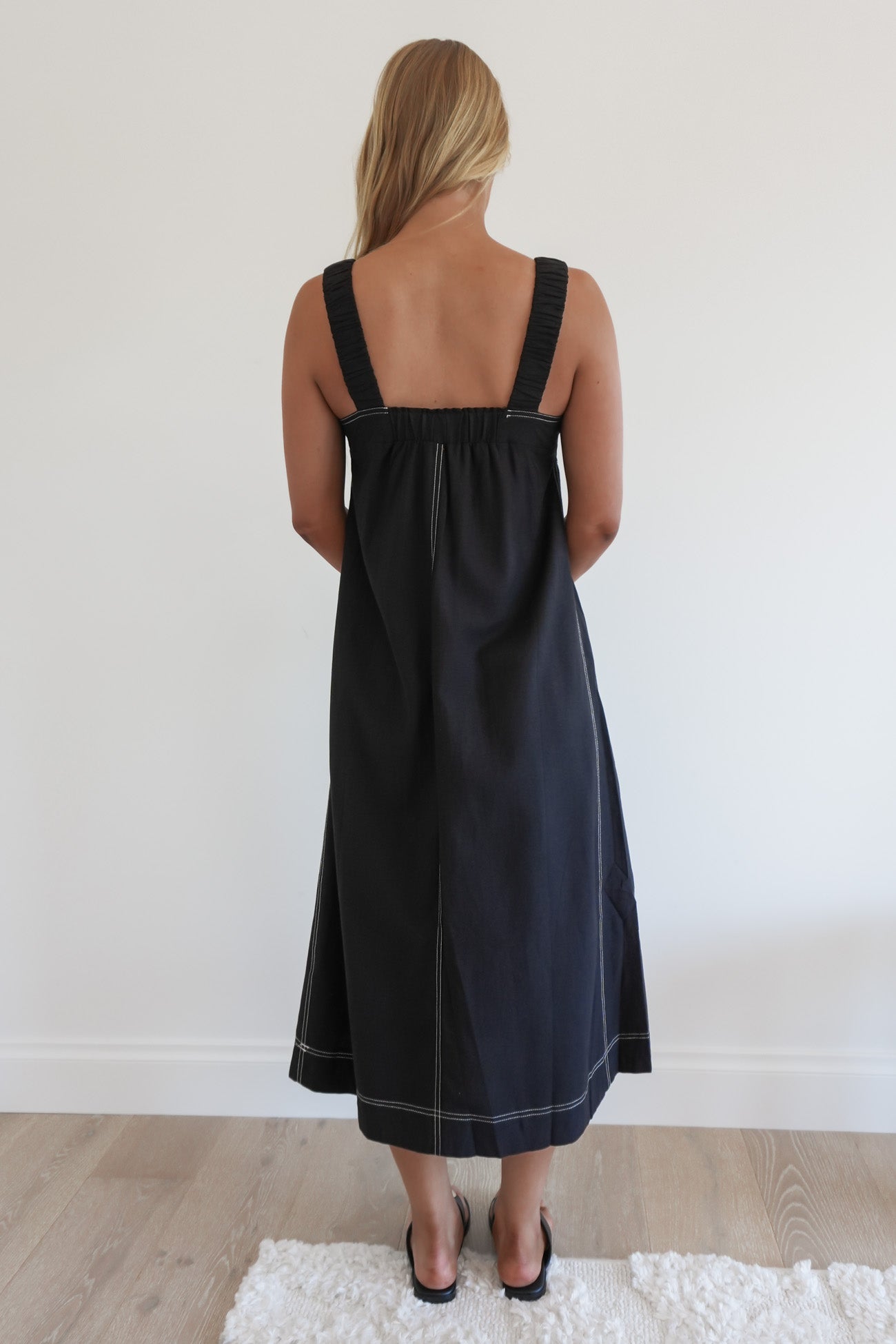 Misaki Midi Dress Black