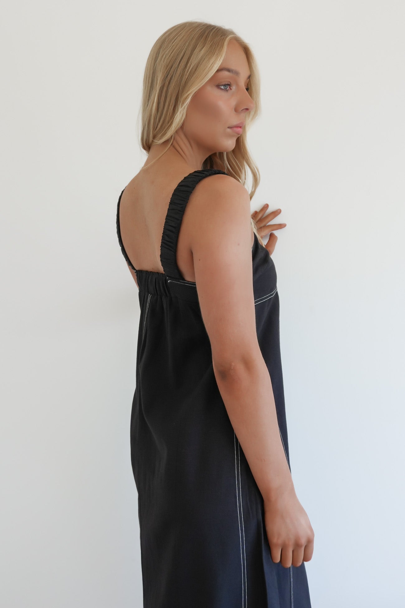 Misaki Midi Dress Black