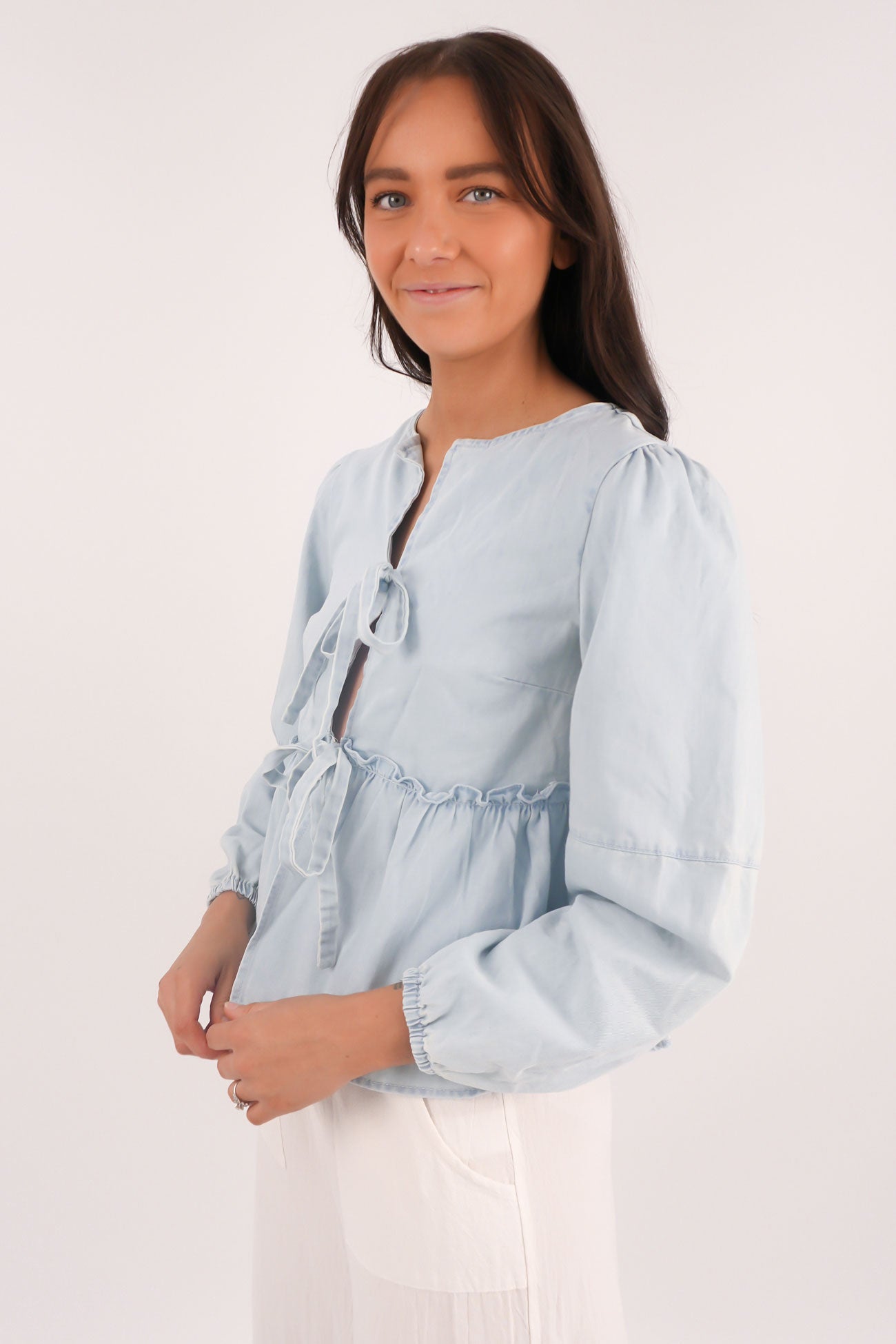 Myra-Denim-Top-Light-Blue-sjpg