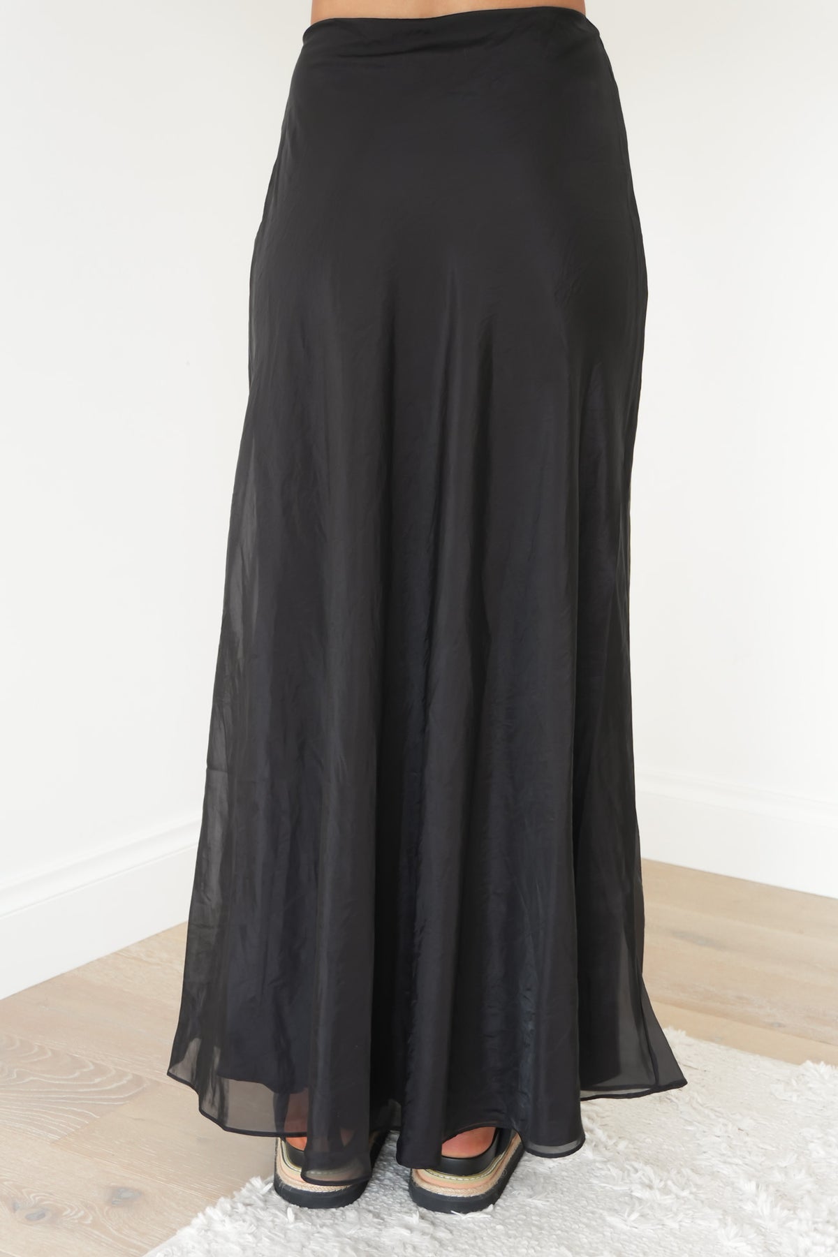 Niccola Sheer Set Black