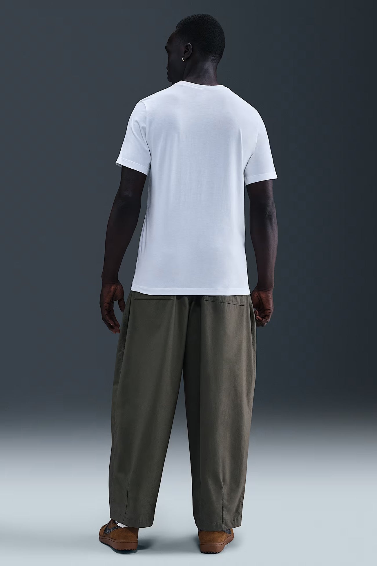 Nike Sportswear Club Tee White Metallic Gold