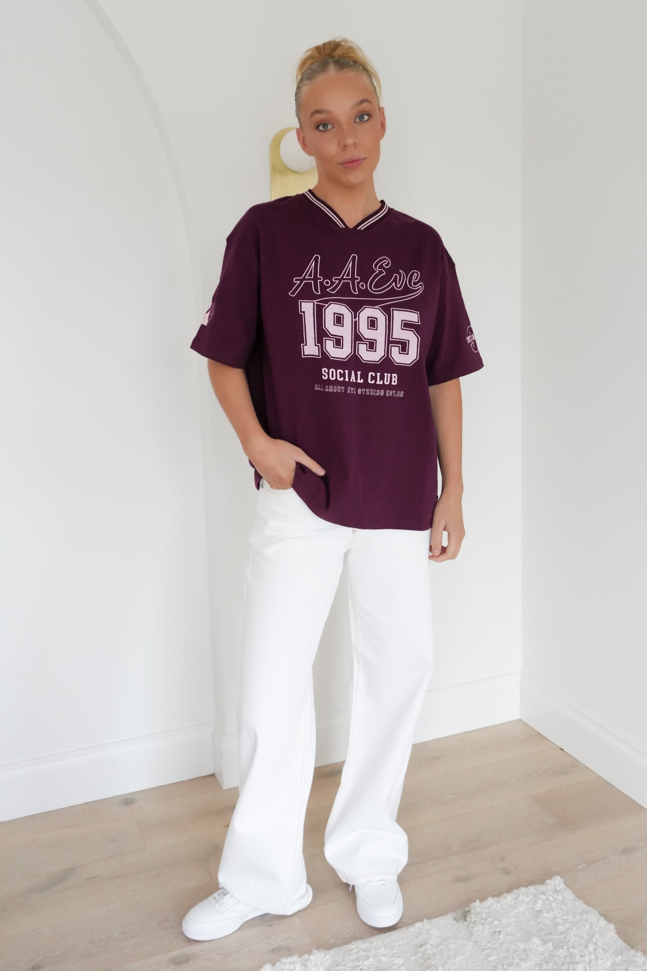 Ninety Five V-Neck Tee Wine