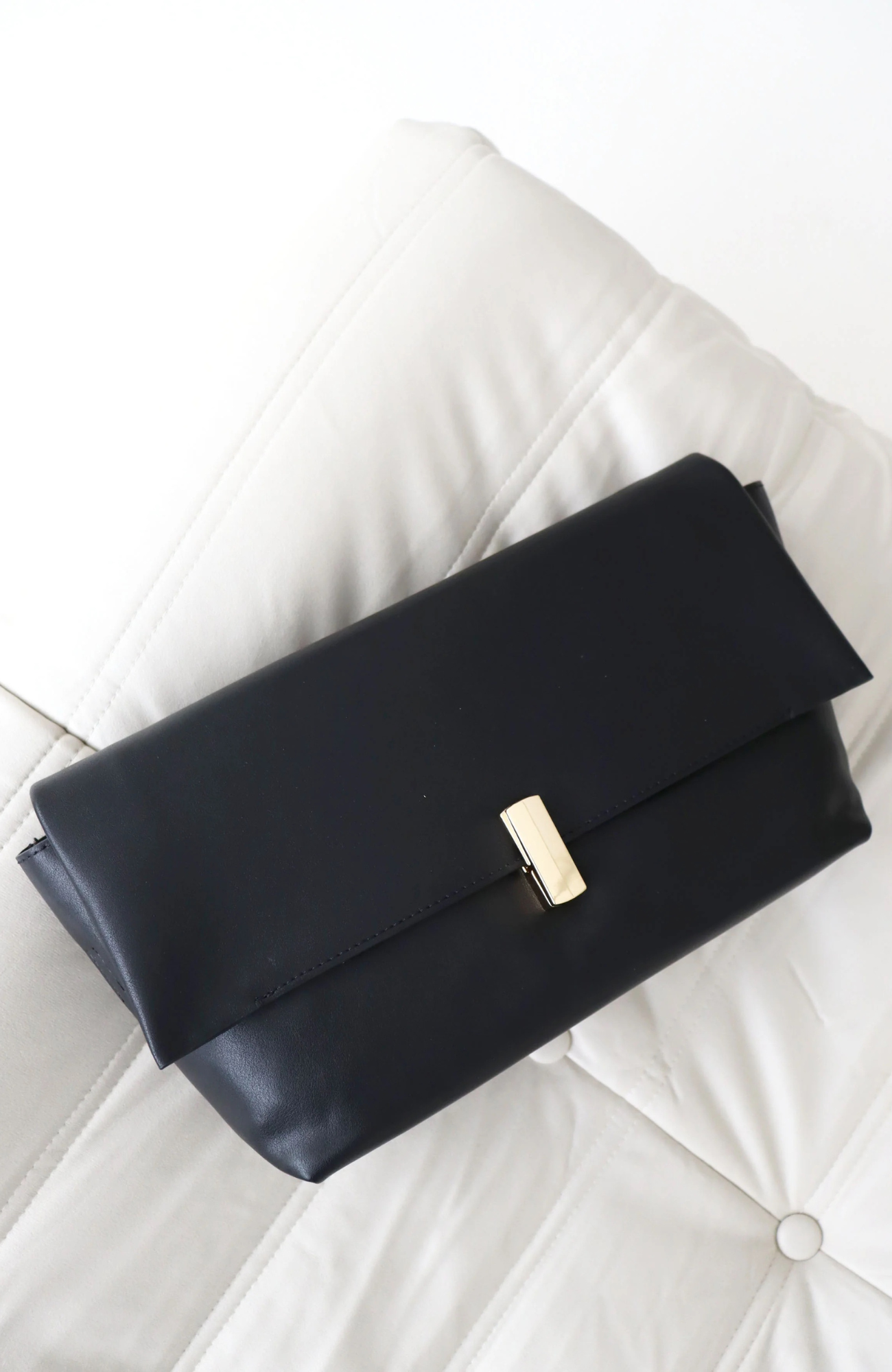 Nova Clutch Black