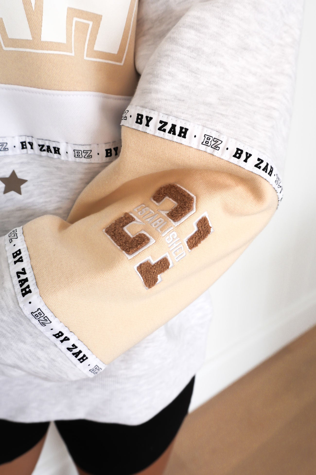 Paxton Panel Crew Beige