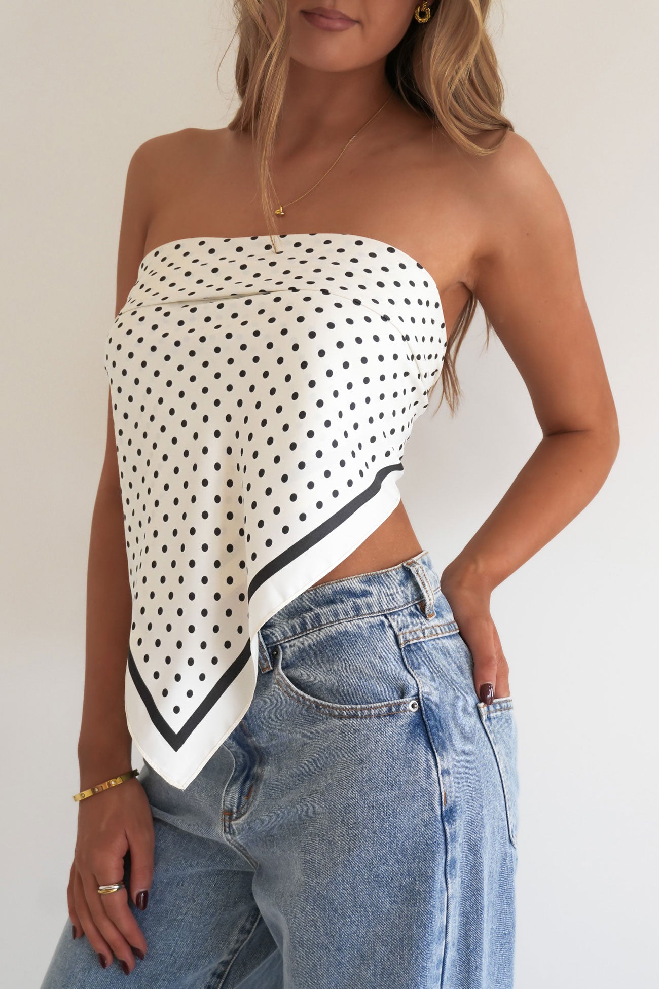 Raeni Scarf White Polka Dot