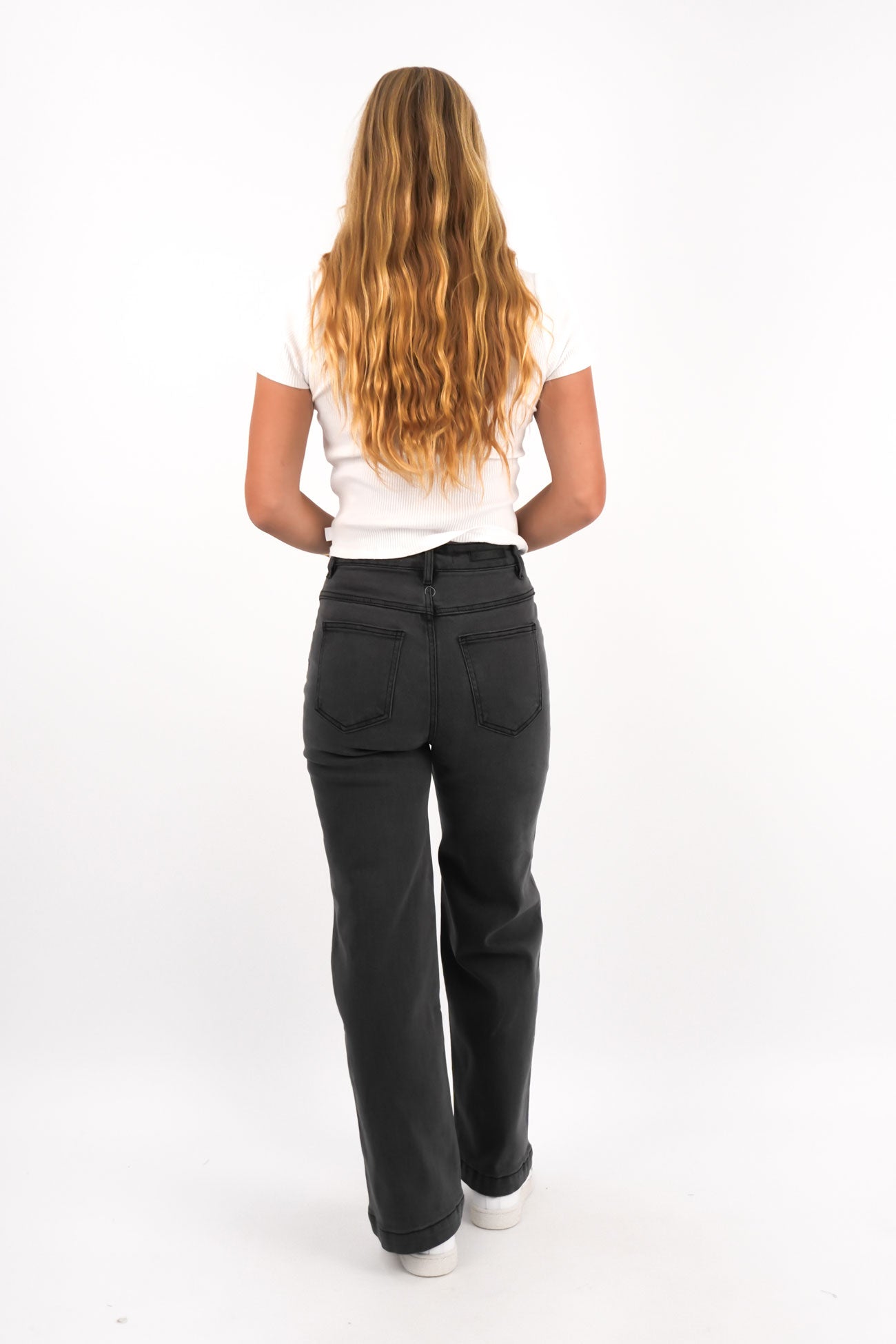 Sarah Wide Leg Jean Washed Black