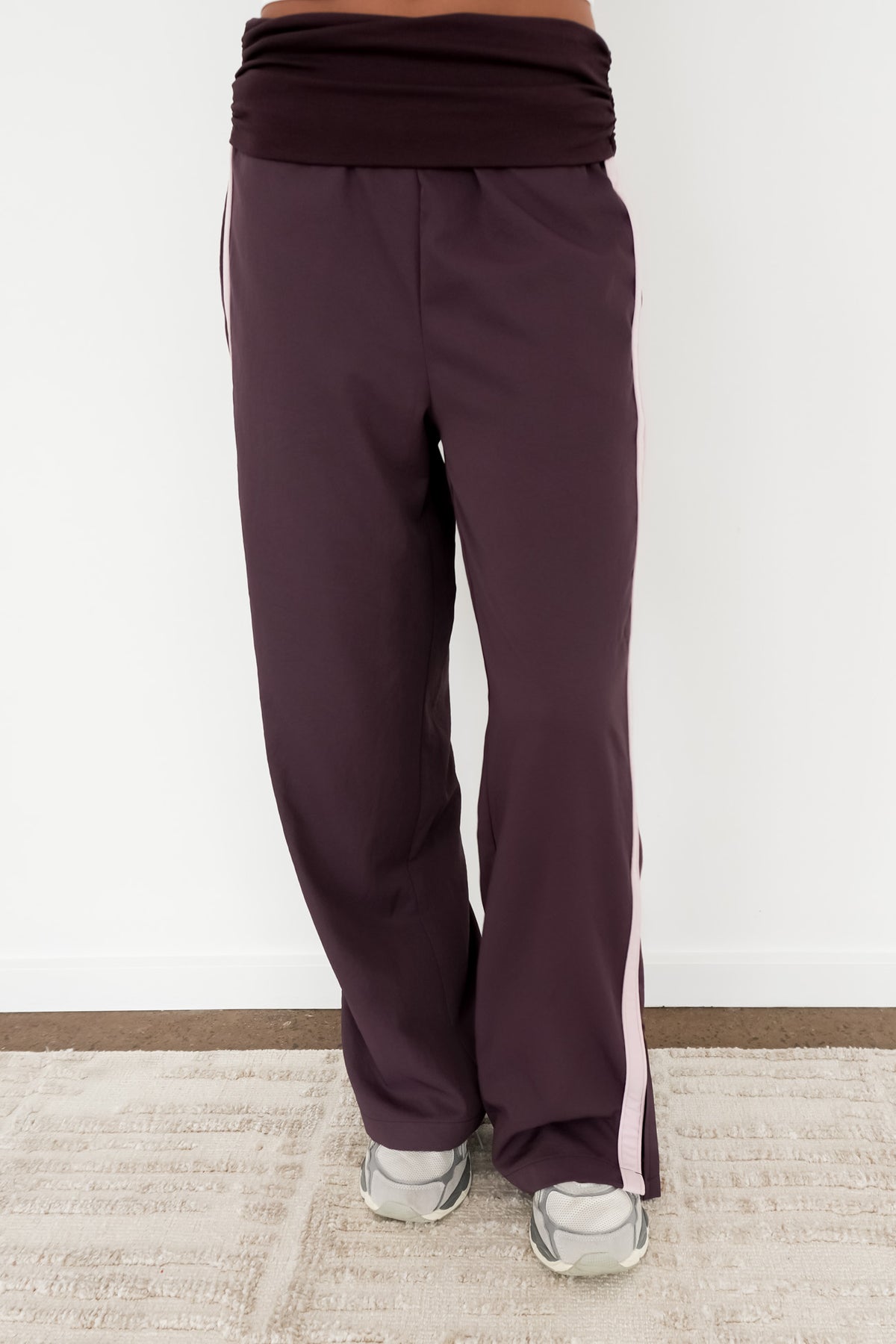 Solana Trackpant Plum