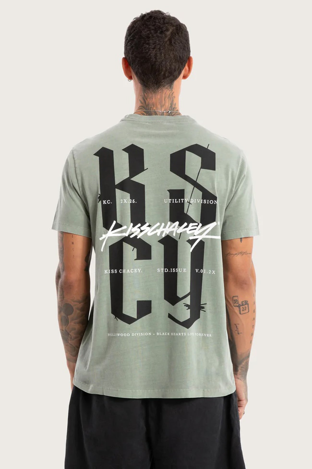 Twisted Standard Tee Pigment Shadow