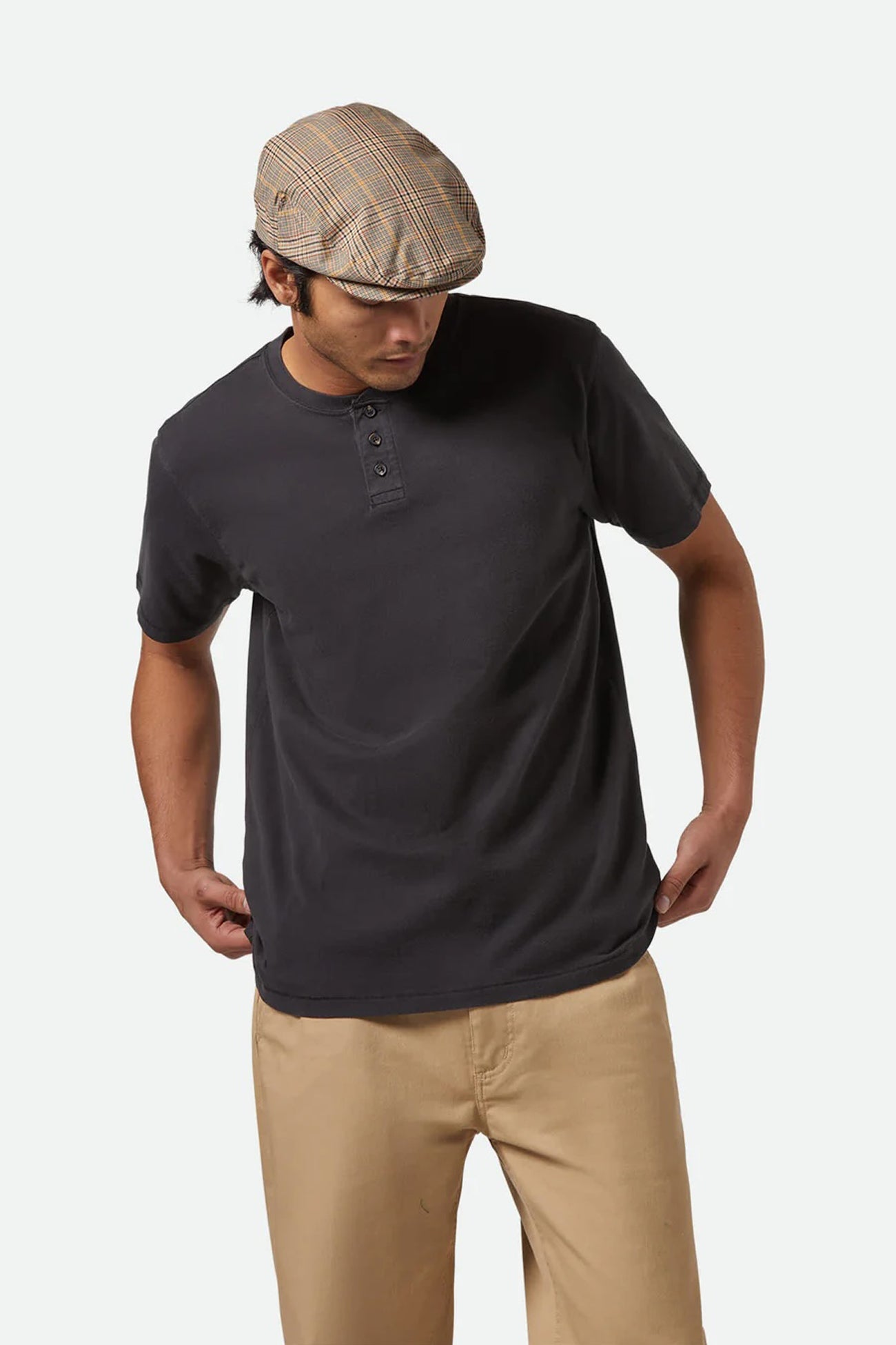 Vintage Reserve Short Sleeve Henley Black Sol Wash