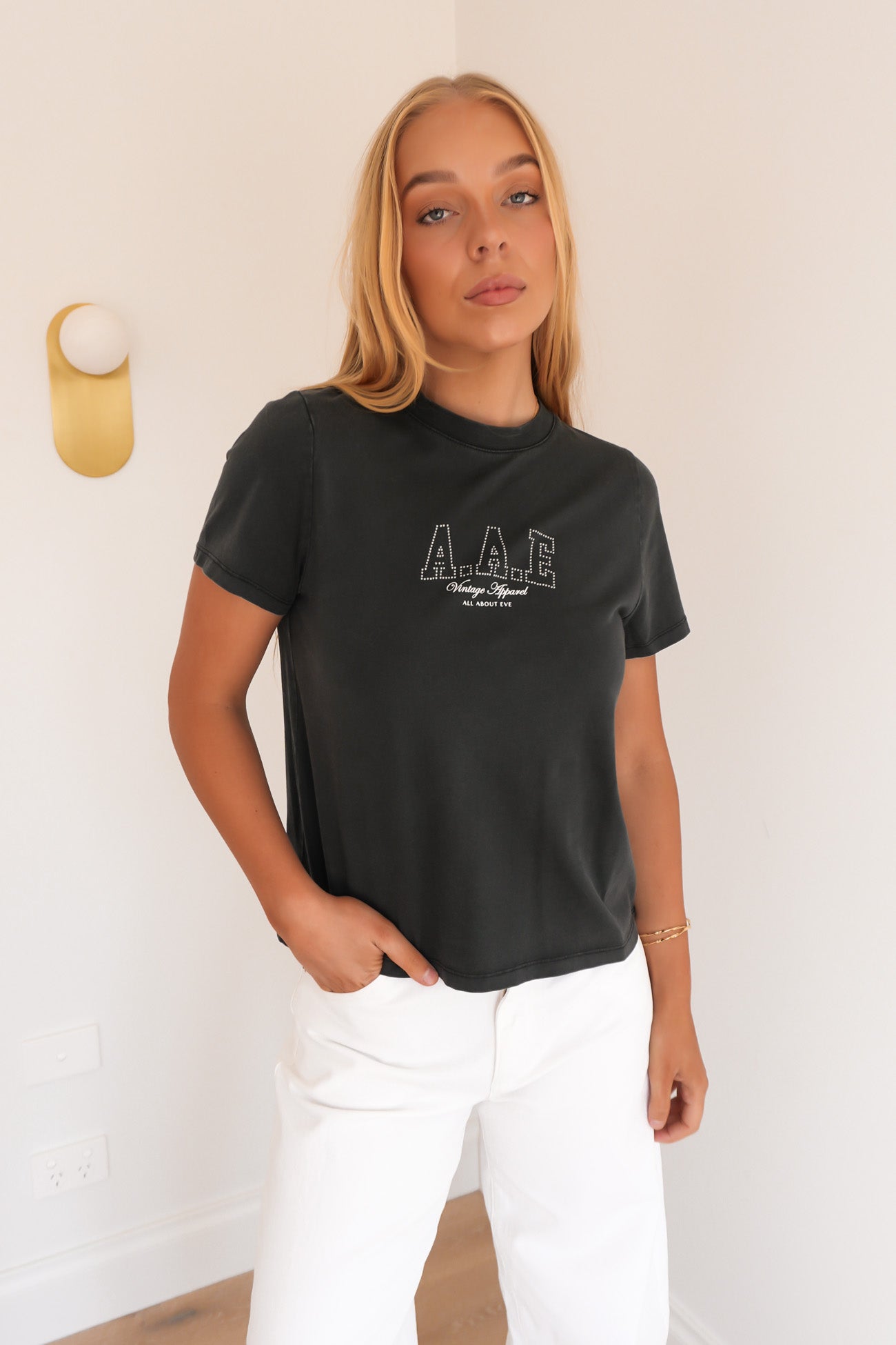 Vintage Studded Tee Washed Black