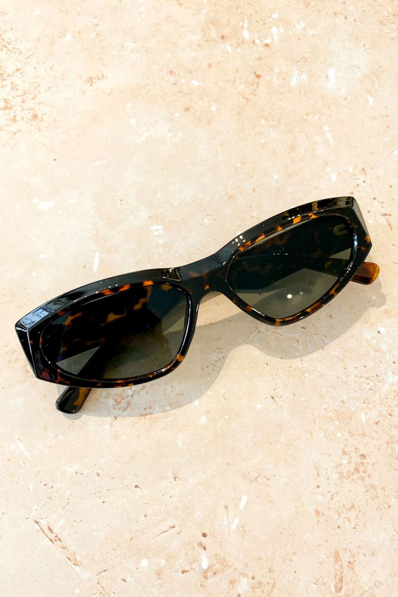 Gigi Sunglasses // Tort