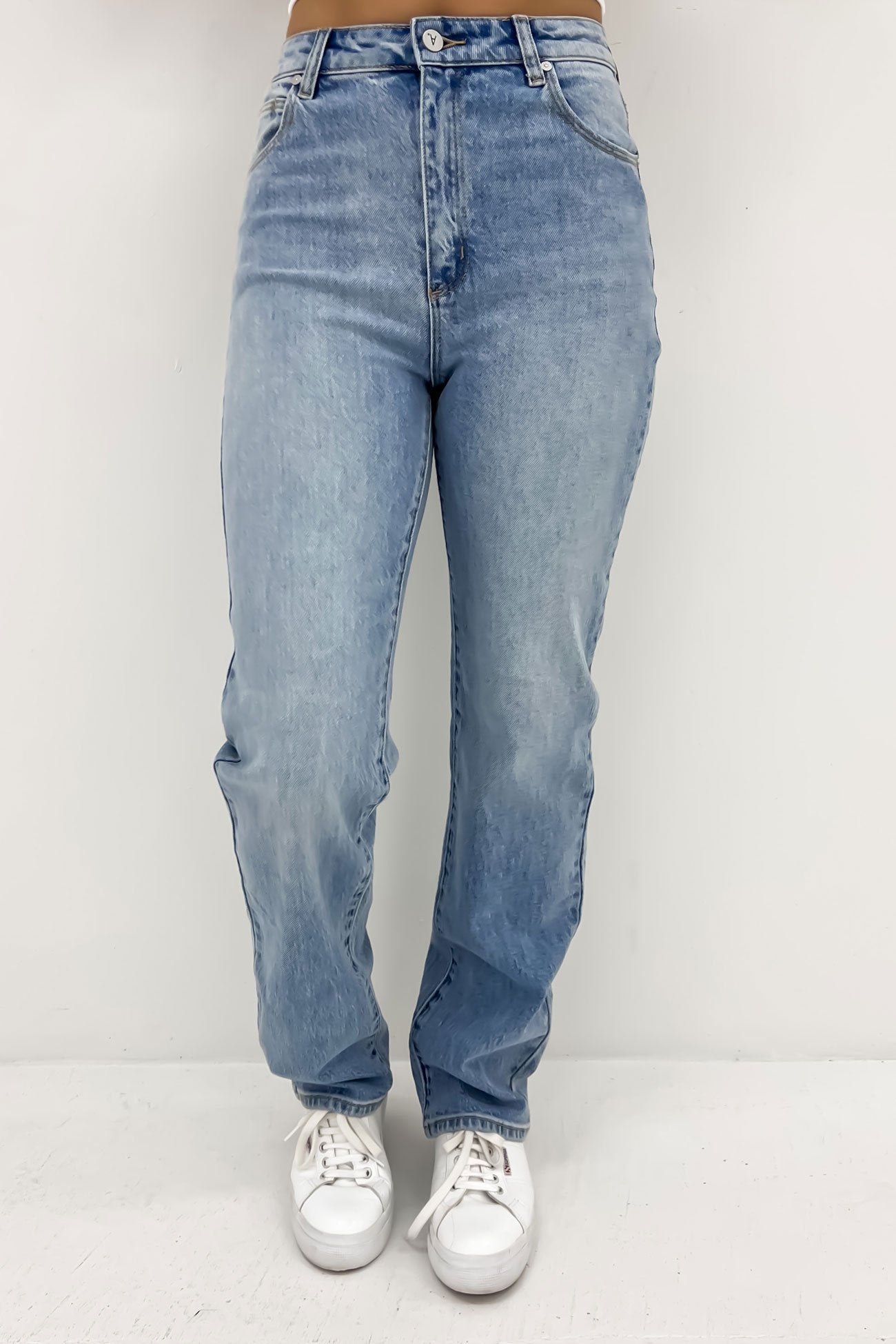 A 94 High Straight Jean Noa RCY